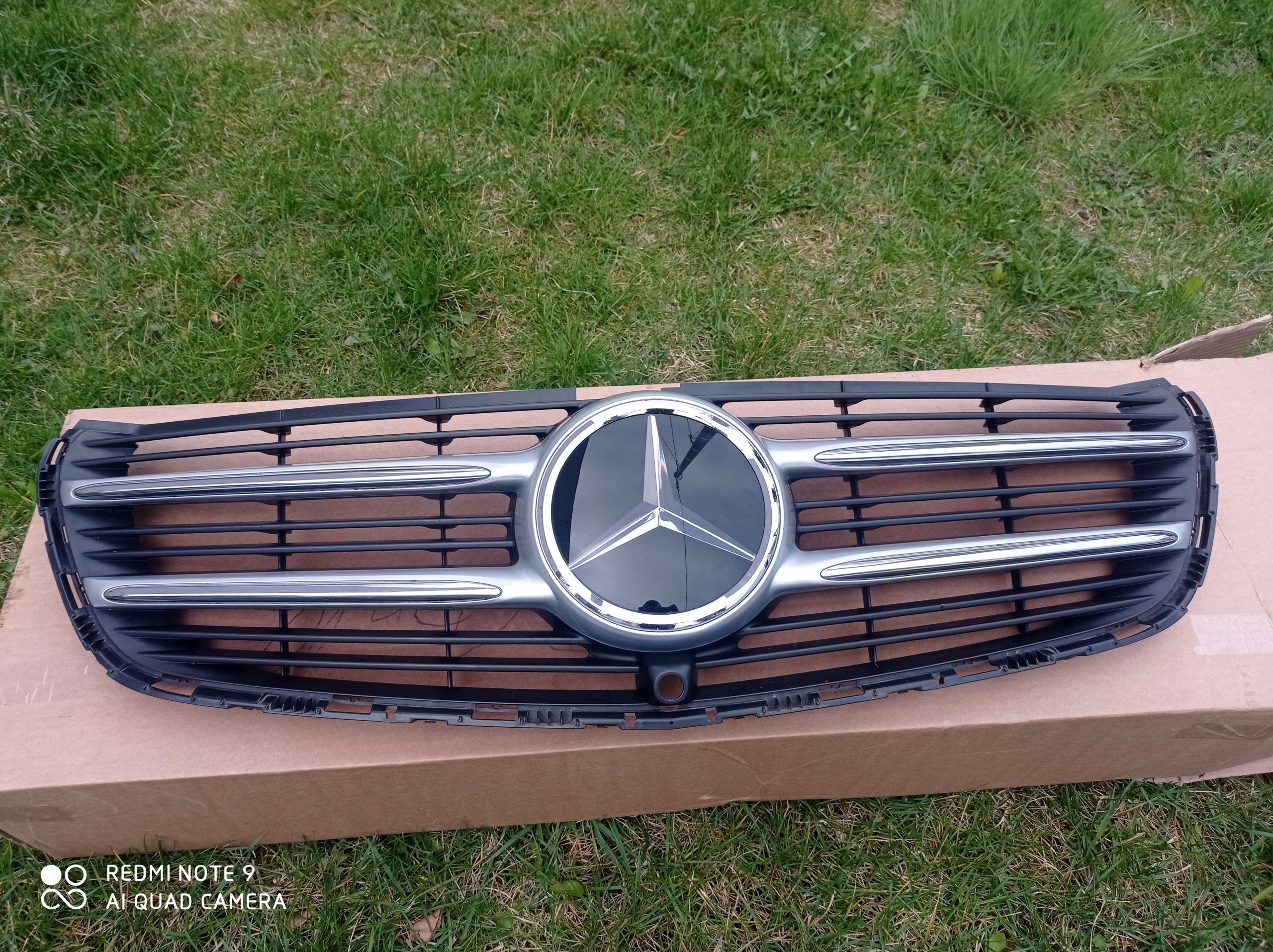  Grille de radiateur Mercedes W447 FRONTGRILL A4478880123 Grille de radiateur  product image