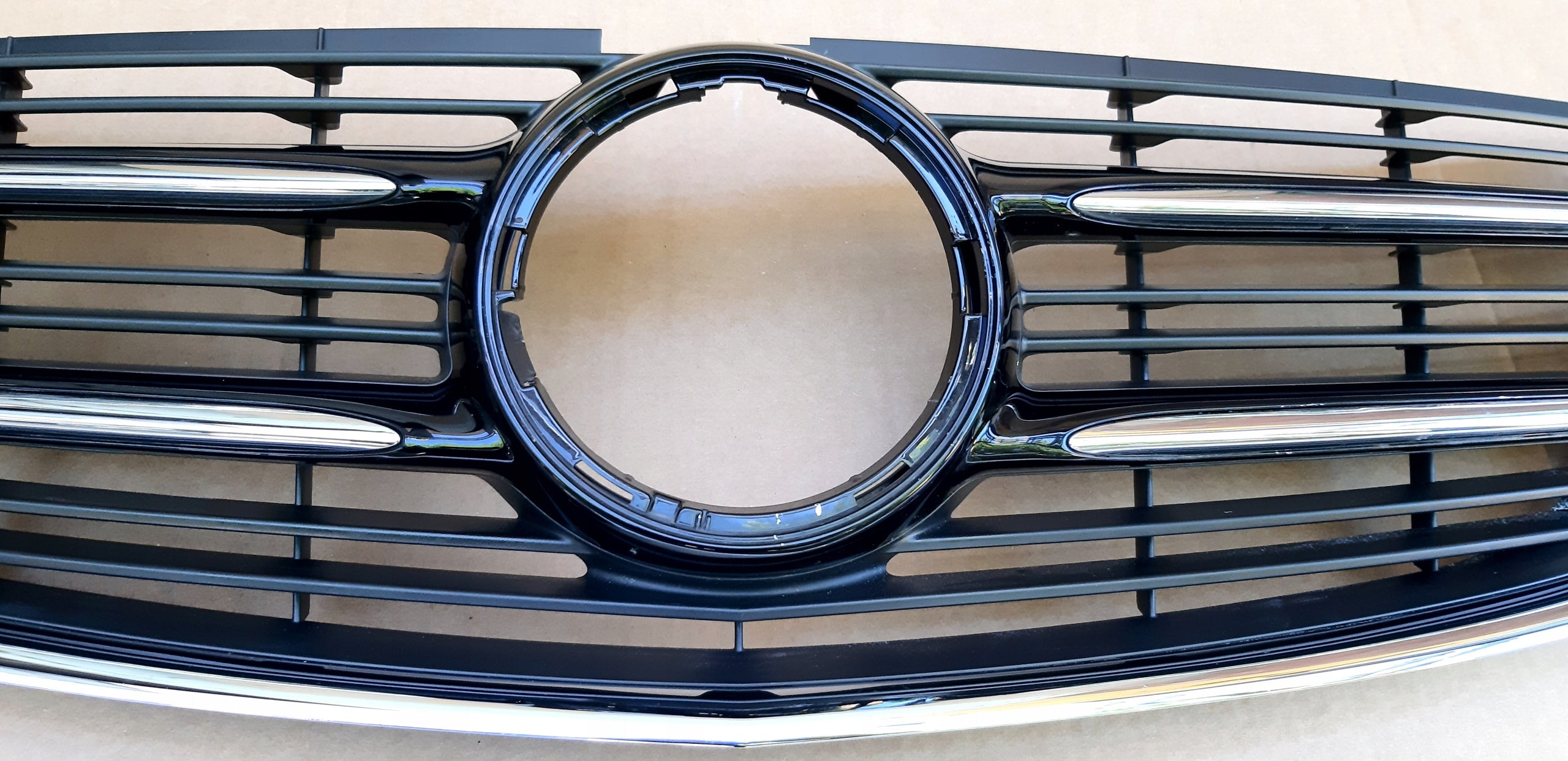 Kühlergrill Mercedes W447 A447 FRONTGRILL A4478880123 Kühlergitter