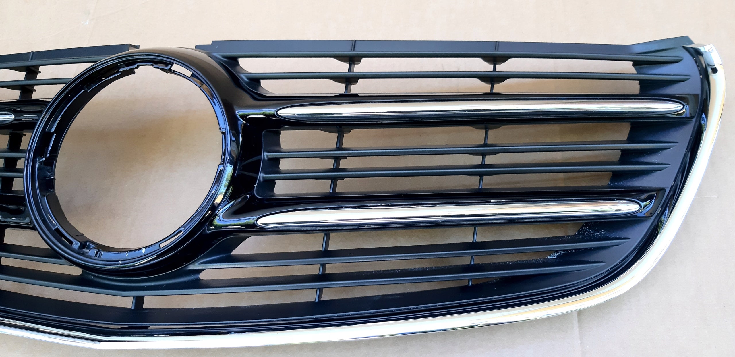 Kühlergrill Mercedes W447 A447 FRONTGRILL A4478880123 Kühlergitter