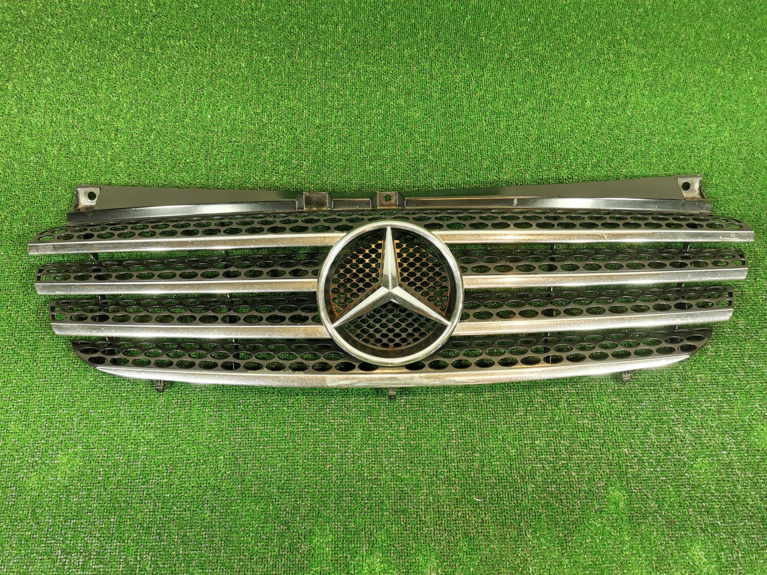 Kühlergrill Mercedes W639 VITO A639 FRONTGRILL A6398800285 Kühlergitter