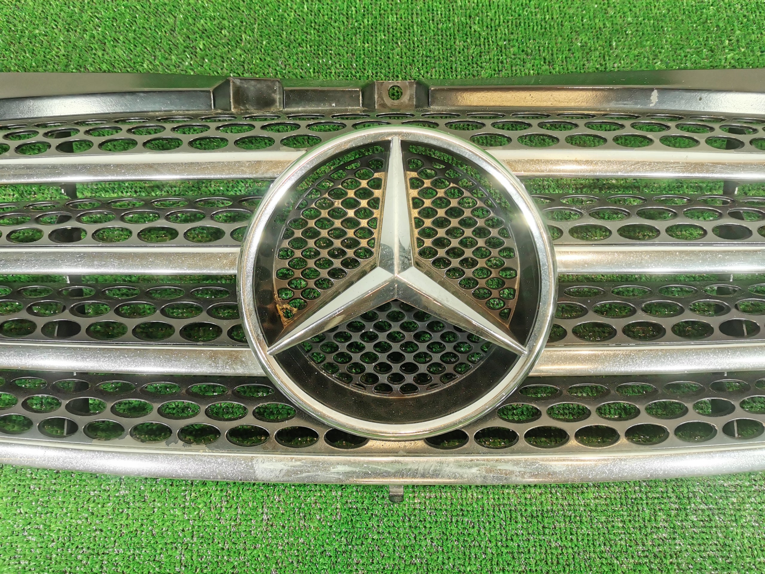 Kühlergrill Mercedes W639 VITO A639 FRONTGRILL A6398800285 Kühlergitter