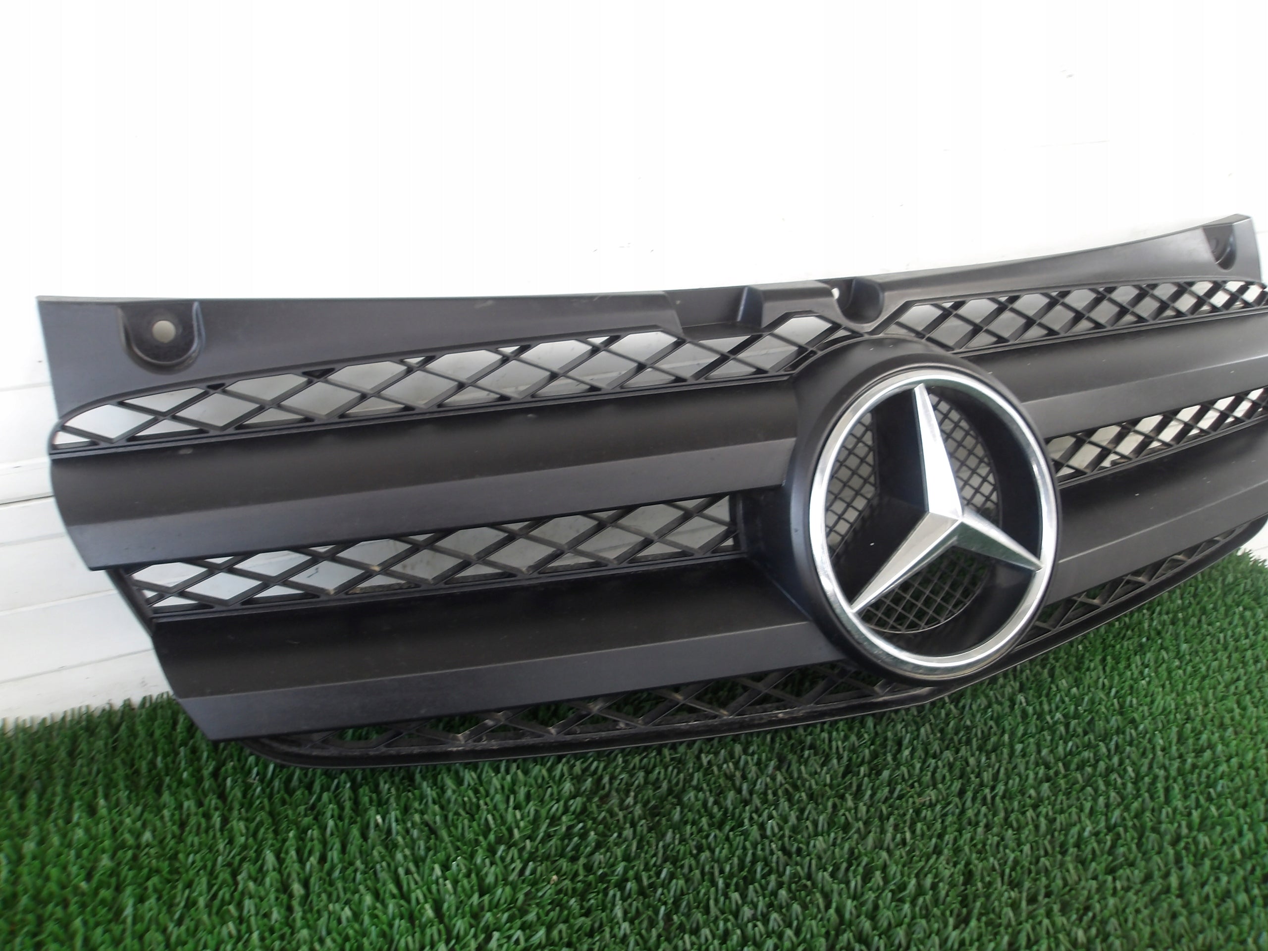 Kühlergrill Mercedes A639 VIANO W639 FRONTGRILL A6398800785 Kühlergitter