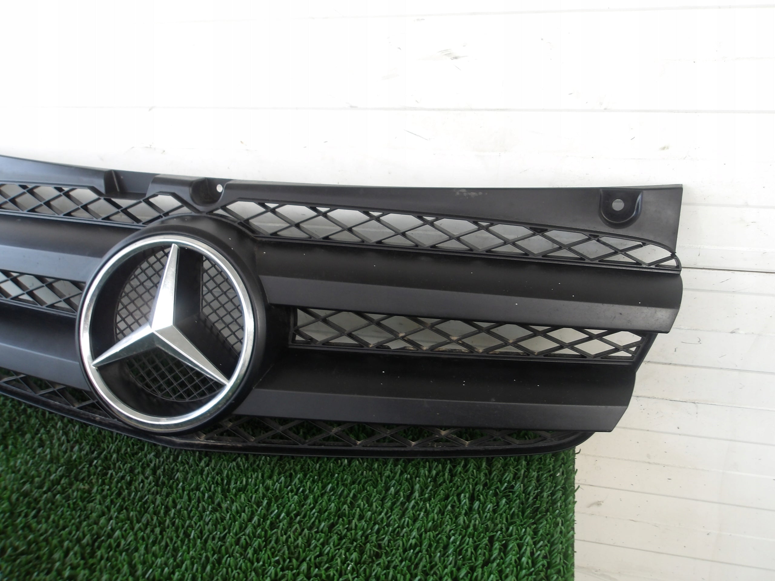 Kühlergrill Mercedes A639 VIANO W639 FRONTGRILL A6398800785 Kühlergitter