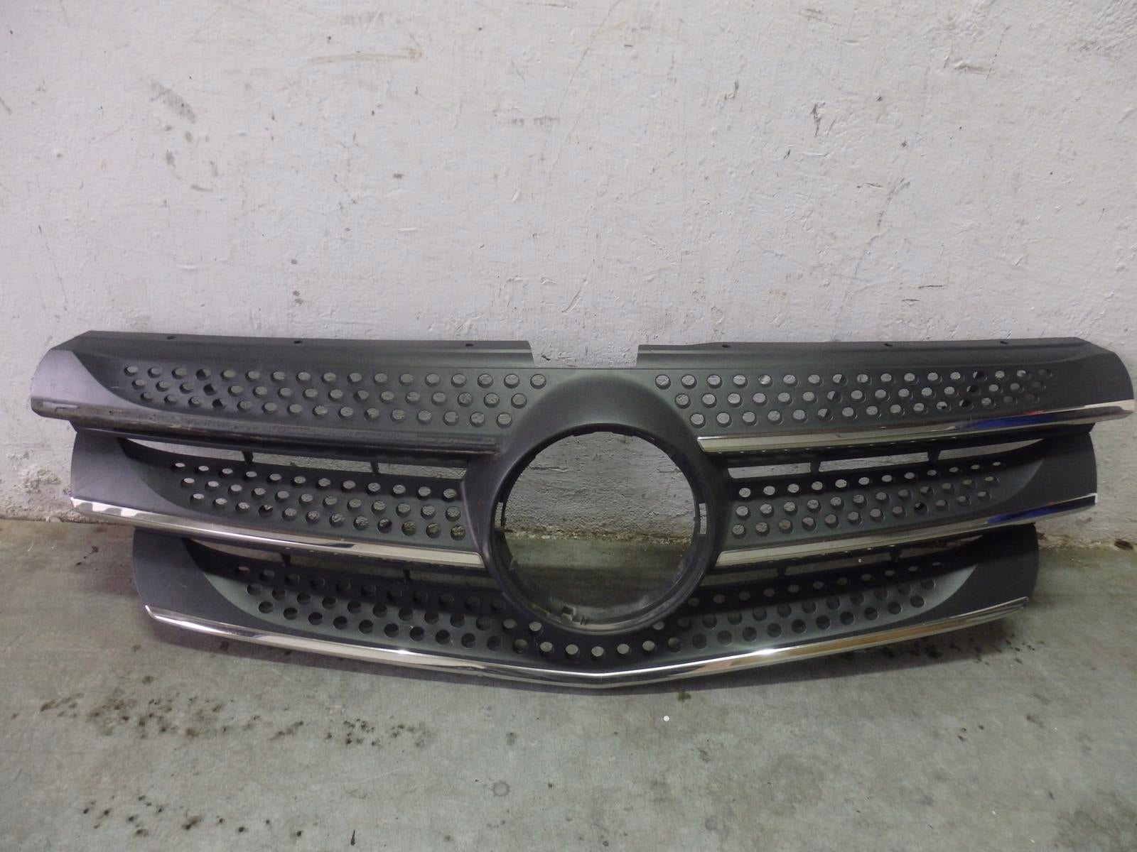  Grille de radiateur Mercedes A447 W447 FRONTGRILL A4478800085 Grille de radiateur  product image