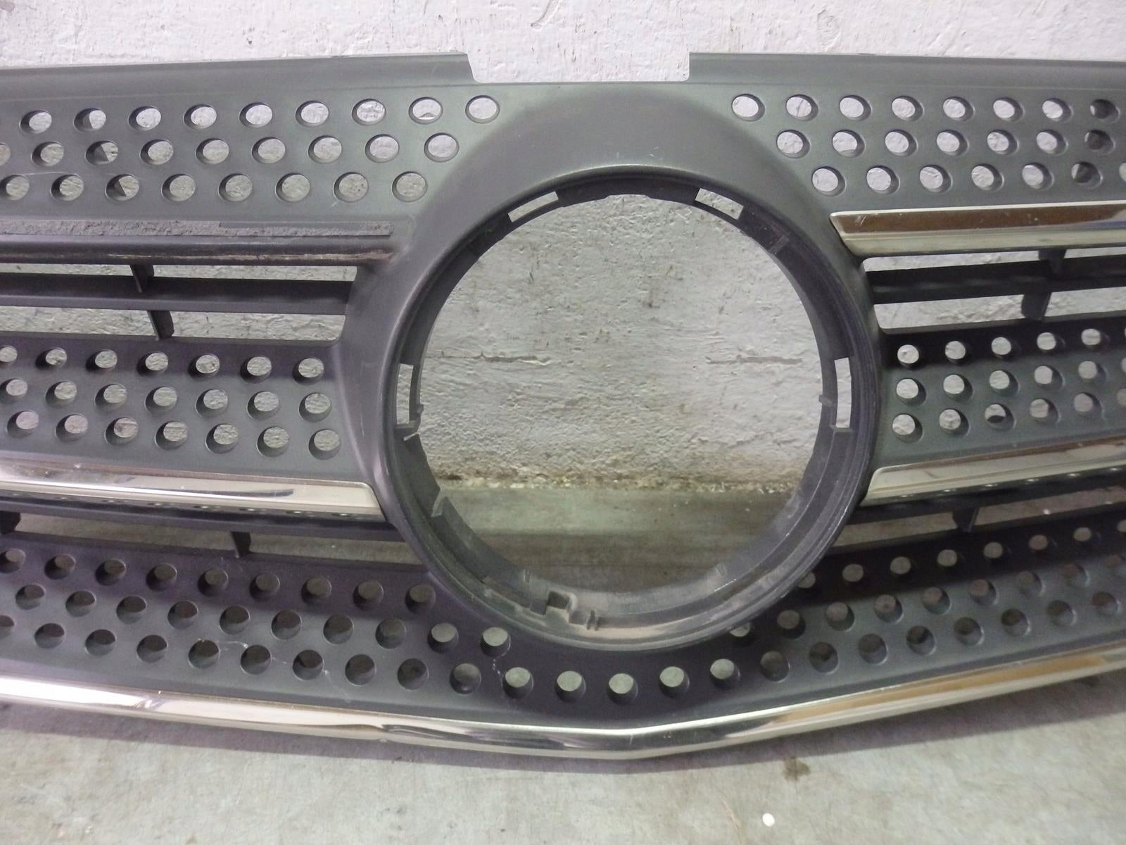 Kühlergrill Mercedes A447 W447 FRONTGRILL A4478800085 Kühlergitter