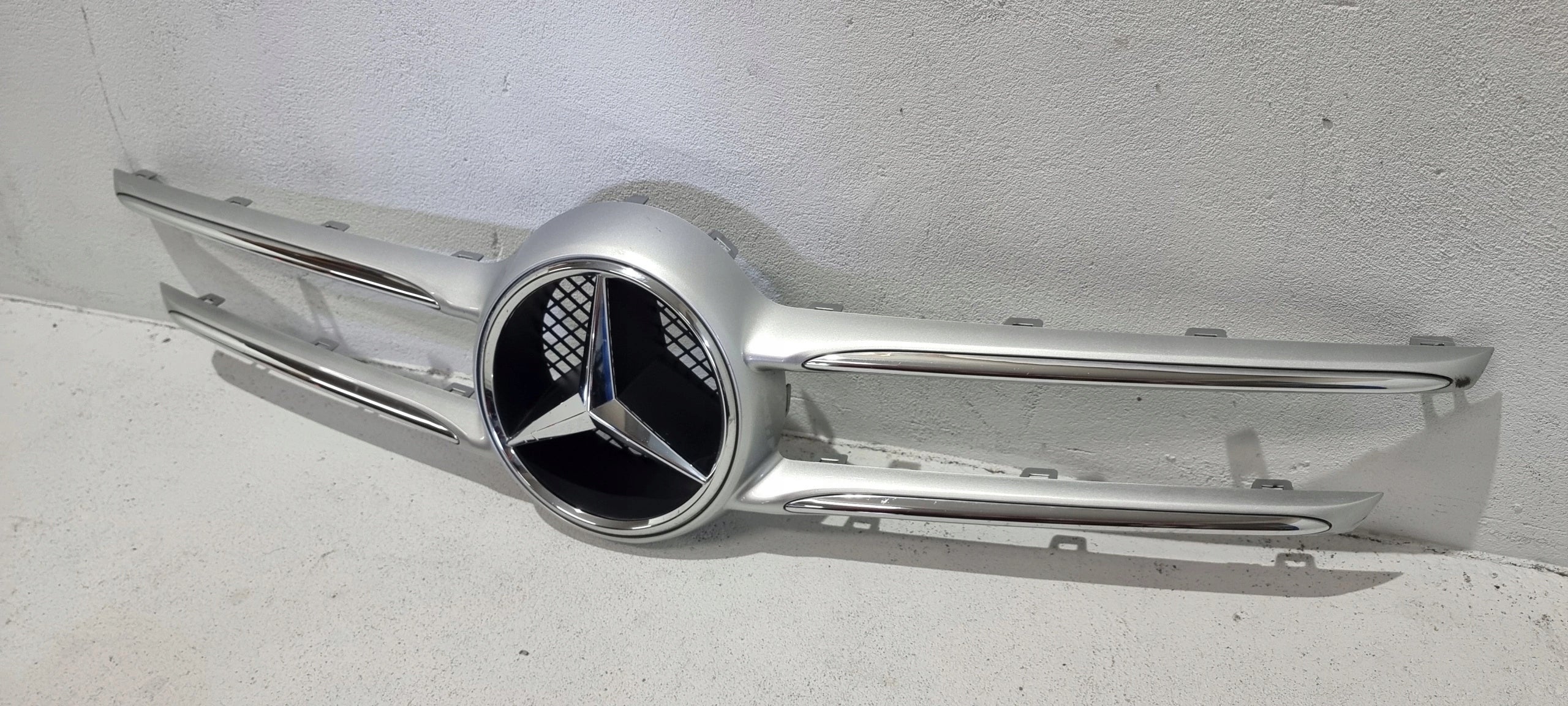 Kühlergrill Mercedes W447 FRONTGRILL A4478880051 Kühlergitter