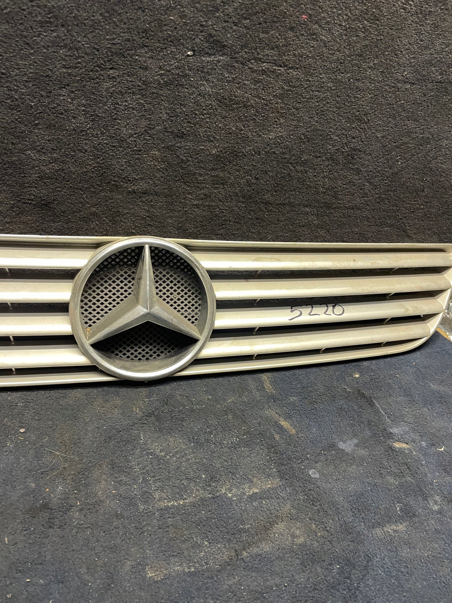 Kühlergrill Mercedes A638 W638 FRONTGRILL A6388880515 Kühlergitter