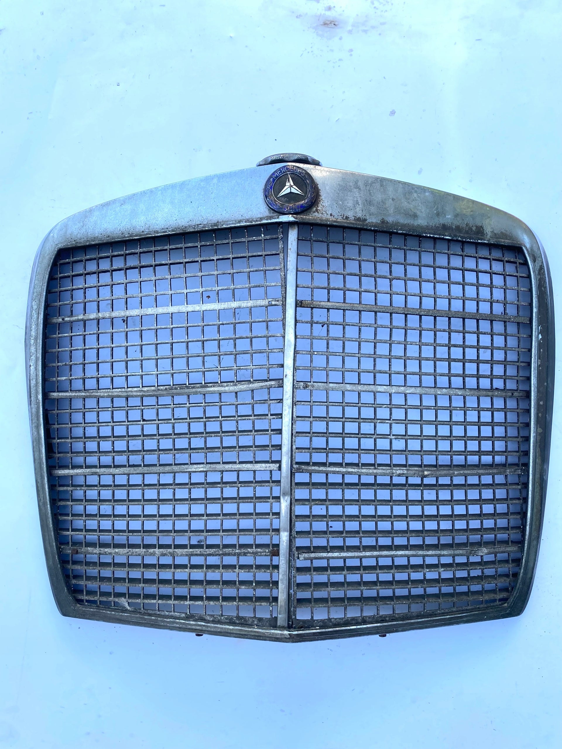 Kühlergrill Mercedes W109 FRONTGRILL Kühlergitter