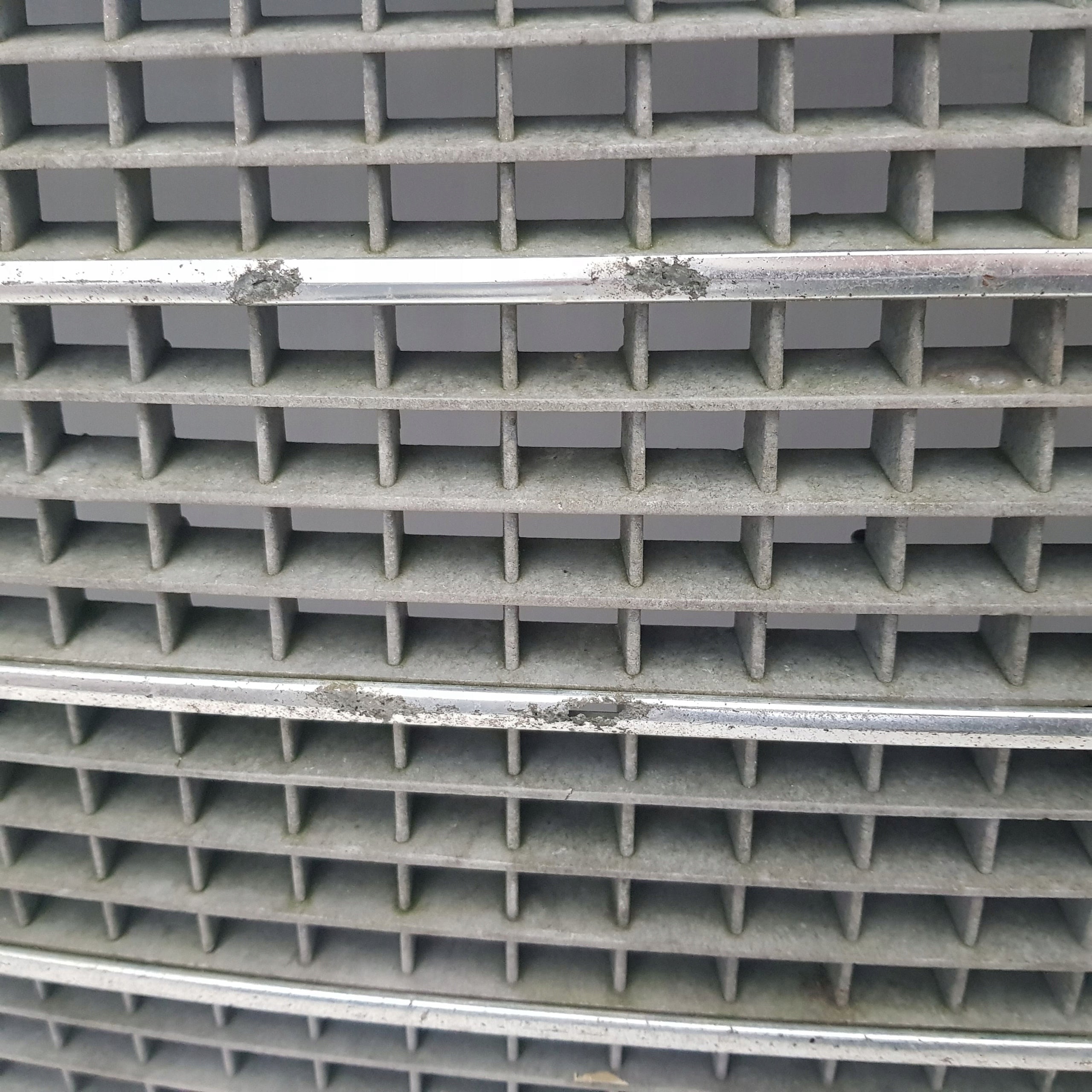 Kühlergrill Mercedes W116 FRONTGRILL A1168880023 Kühlergitter