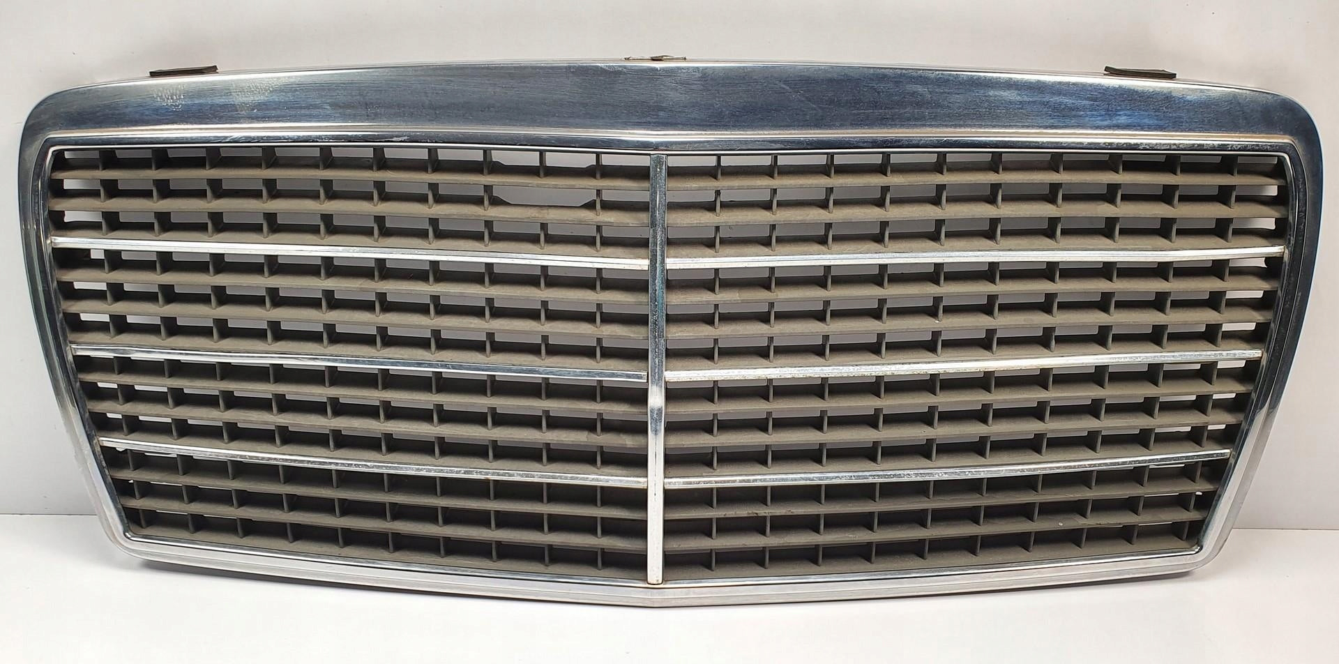 Kühlergrill Mercedes W124 FRONTGRILL A1241248880 Kühlergitter