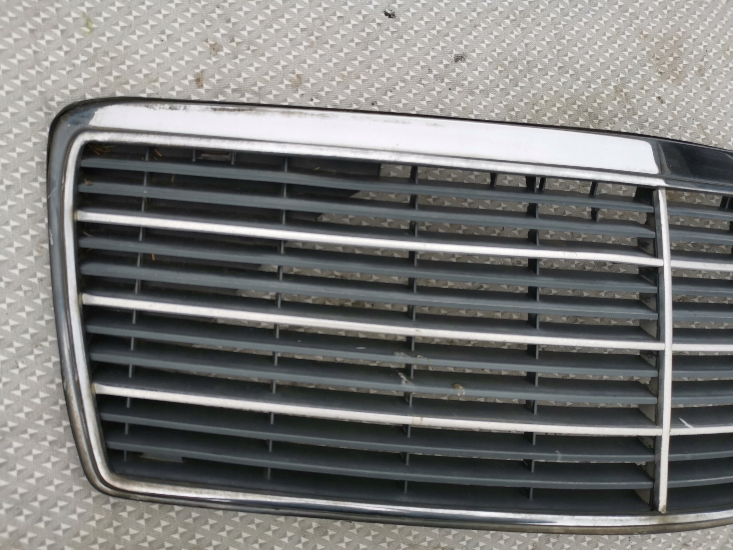 Kühlergrill Mercedes W140 FRONTGRILL A1401408881 Kühlergitter