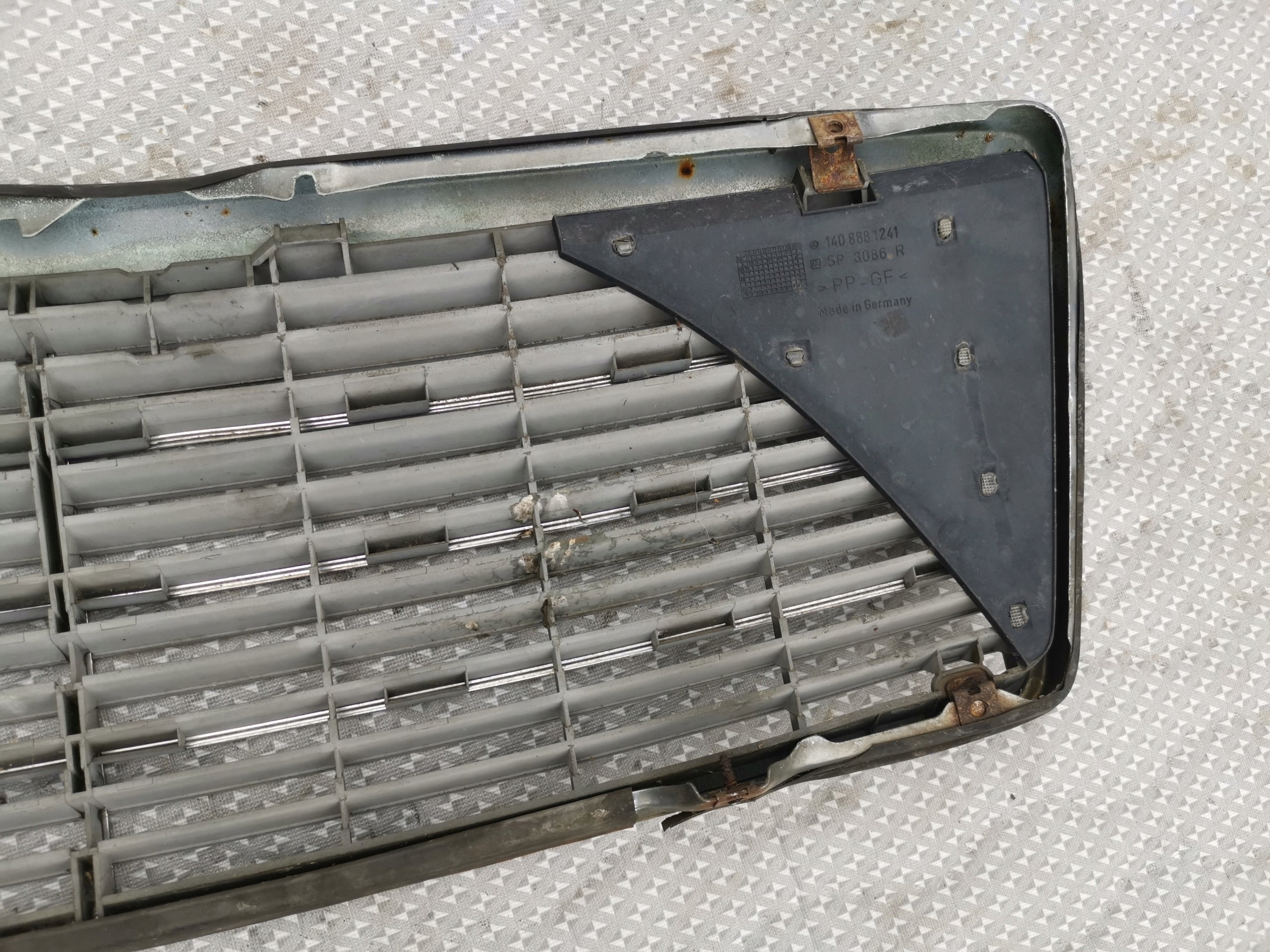 Kühlergrill Mercedes W140 FRONTGRILL A1401408881 Kühlergitter