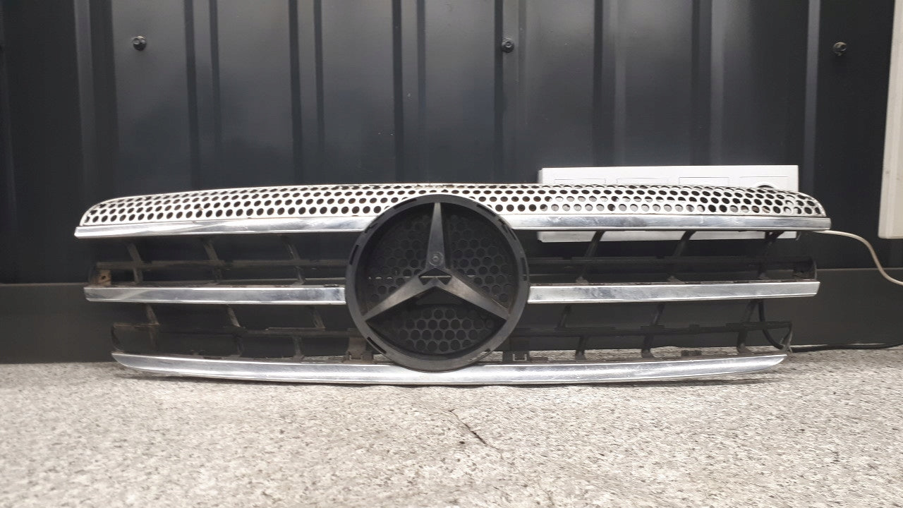 Kühlergrill Mercedes W163 FRONTGRILL A1638800985 Kühlergitter