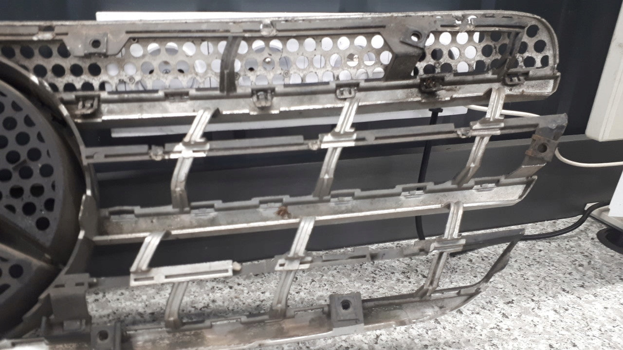 Kühlergrill Mercedes W163 FRONTGRILL A1638800985 Kühlergitter