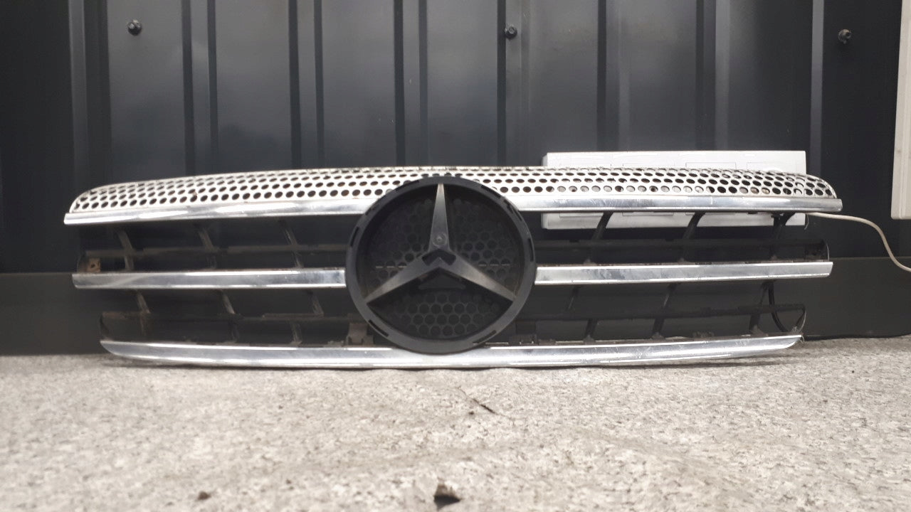 Kühlergrill Mercedes W163 FRONTGRILL A1638800985 Kühlergitter