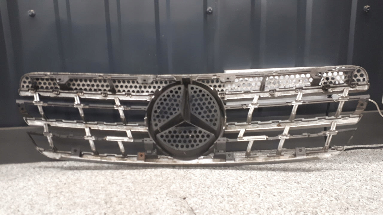 Kühlergrill Mercedes W163 FRONTGRILL A1638800985 Kühlergitter