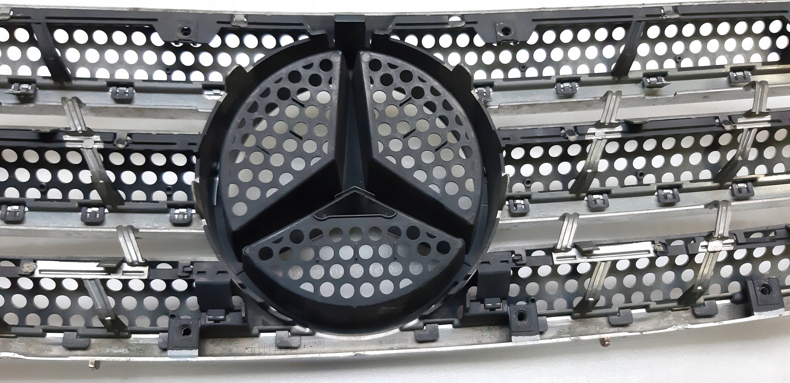 Kühlergrill Mercedes W163 FRONTGRILL A1638800985 Kühlergitter