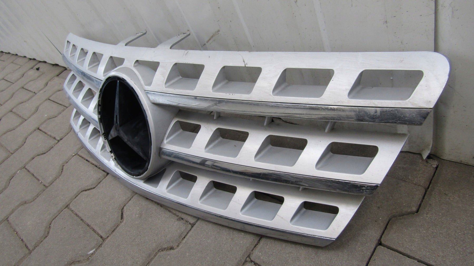 Kühlergrill Mercedes W164 FRONTGRILL A1648880923 Kühlergitter