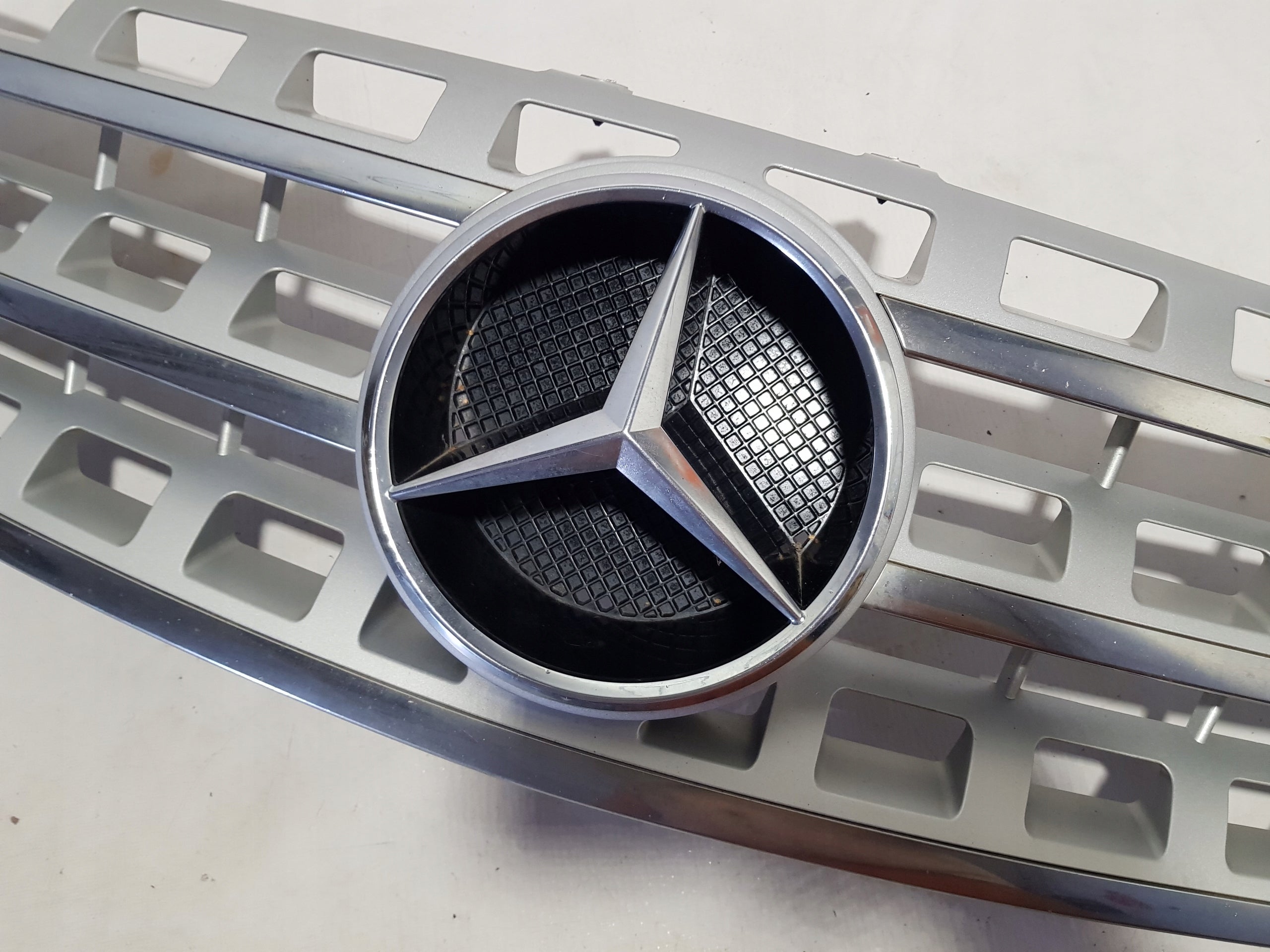 Kühlergrill Mercedes W164 FRONTGRILL A1648880923 Kühlergitter