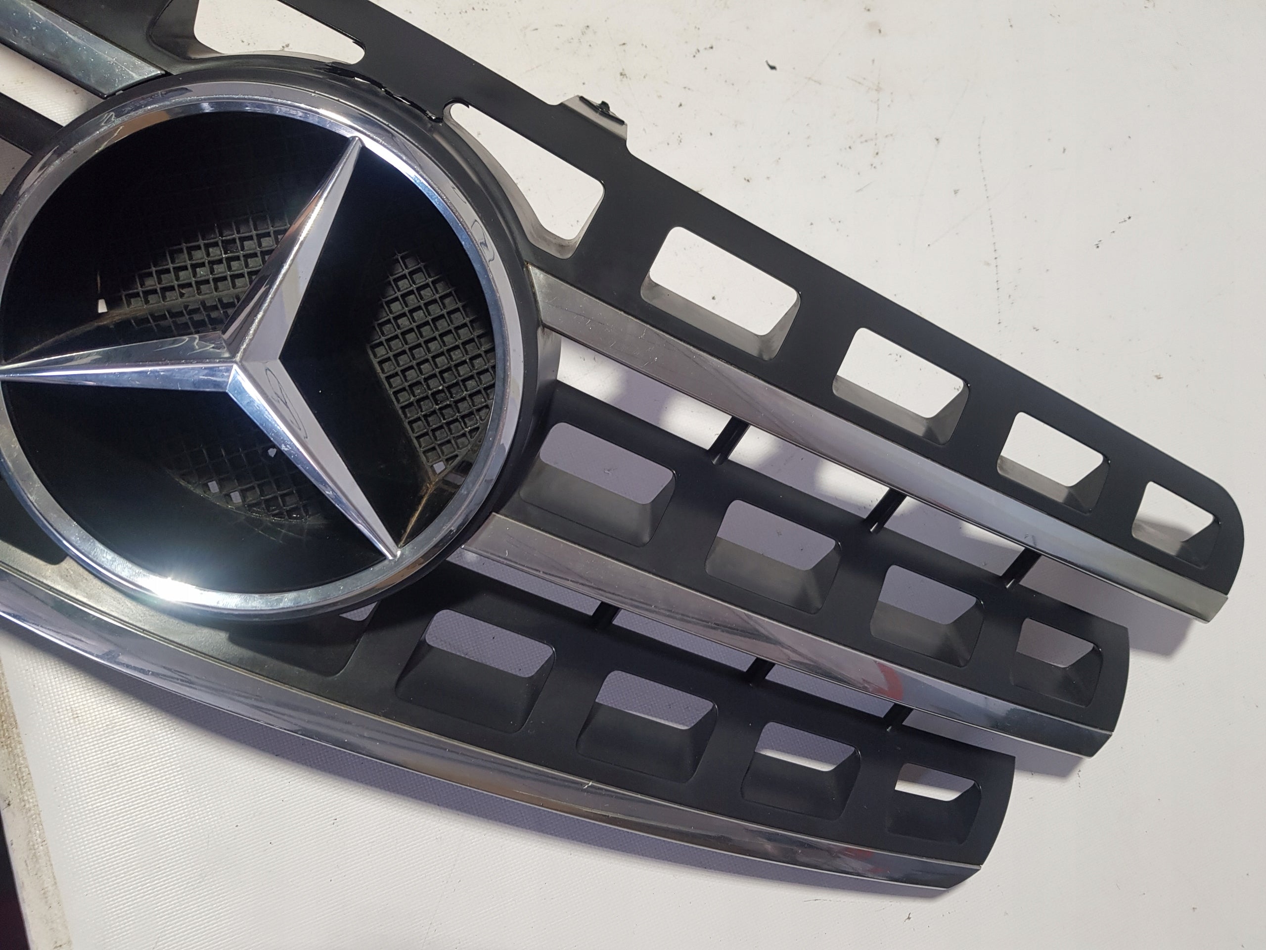 Kühlergrill Mercedes W164 FRONTGRILL A1648880923 Kühlergitter