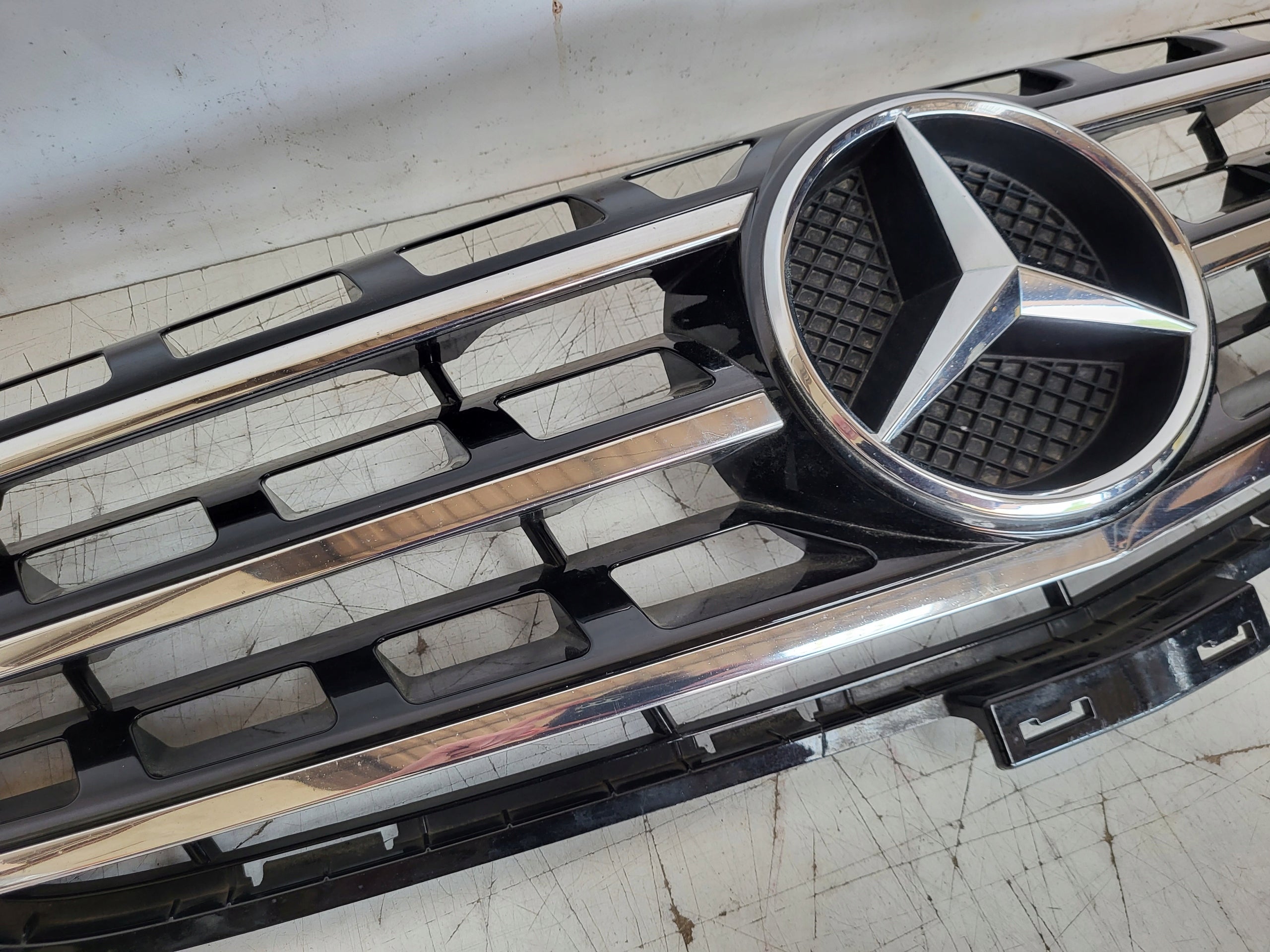 Kühlergrill Mercedes W166 A166 FRONTGRILL A1668800123 Kühlergitter