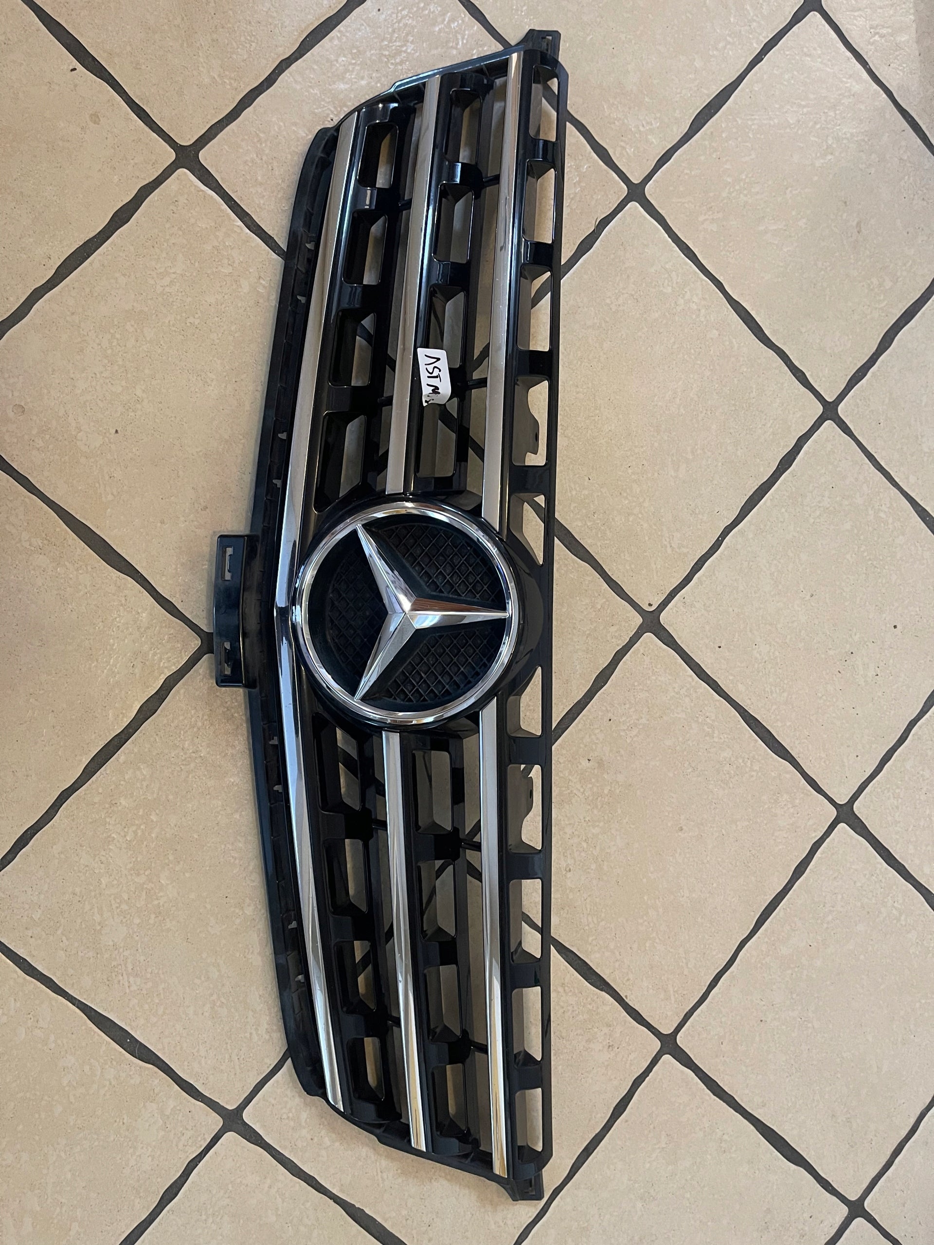  Radiator grille Mercedes W166 FRONTGRILL Radiator grille  product image