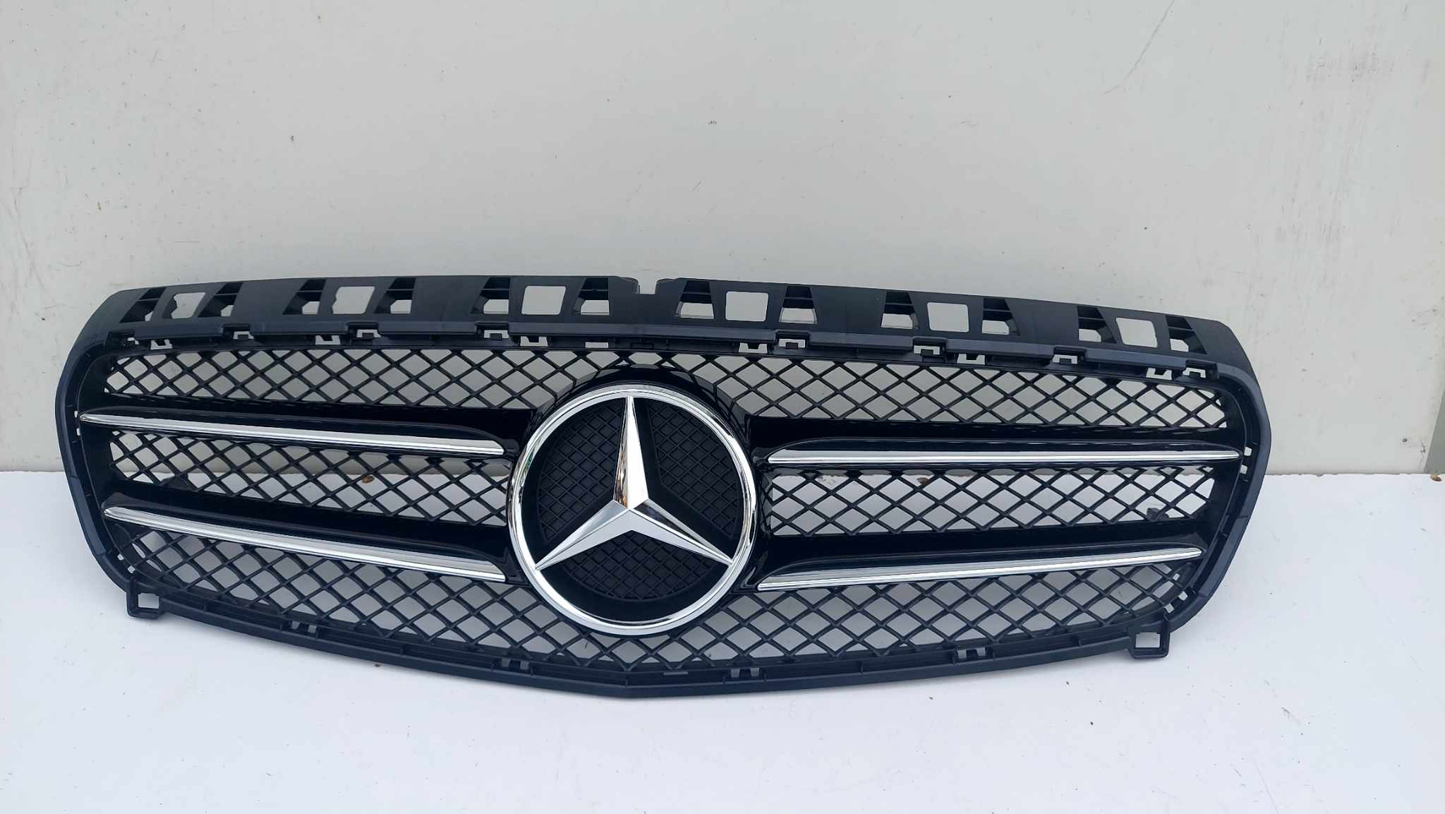 Kühlergrill Mercedes W176 FRONTGRILL A1768880260 Kühlergitter