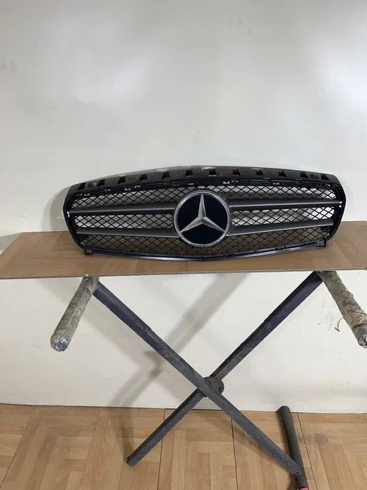 Kühlergrill Mercedes W176 A176 FRONTGRILL A1768880260 Kühlergitter