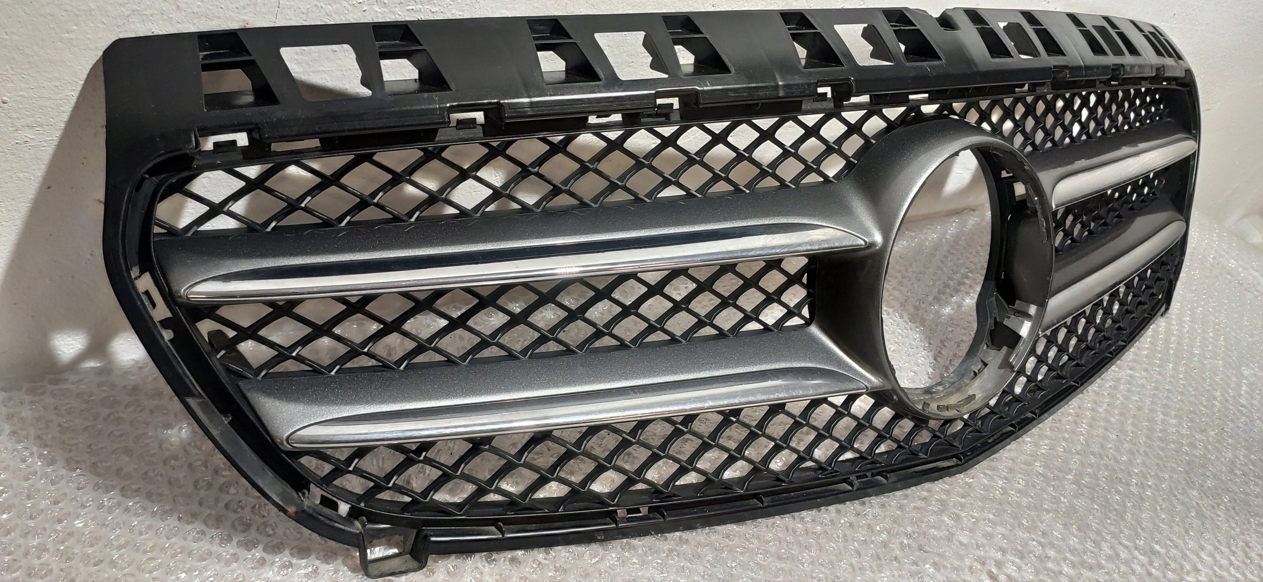 Kühlergrill Mercedes W176 FRONTGRILL A1768880260 Kühlergitter