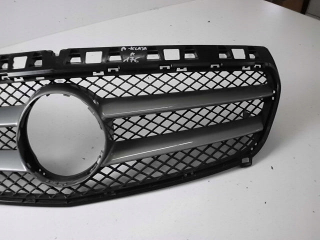 Kühlergrill Mercedes W176 FRONTGRILL A1768880260 Kühlergitter