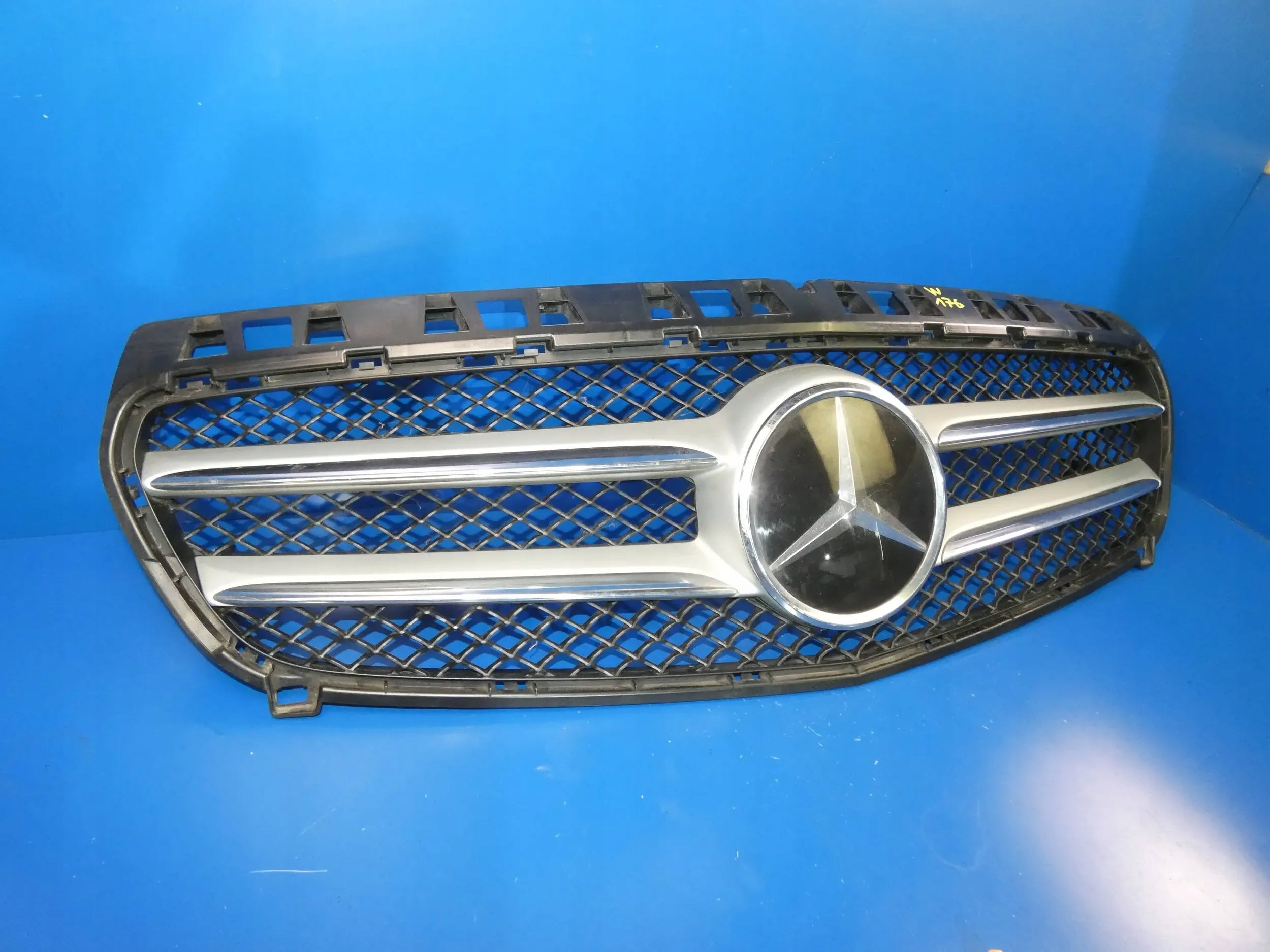 Kühlergrill Mercedes W176 FRONTGRILL Kühlergitter