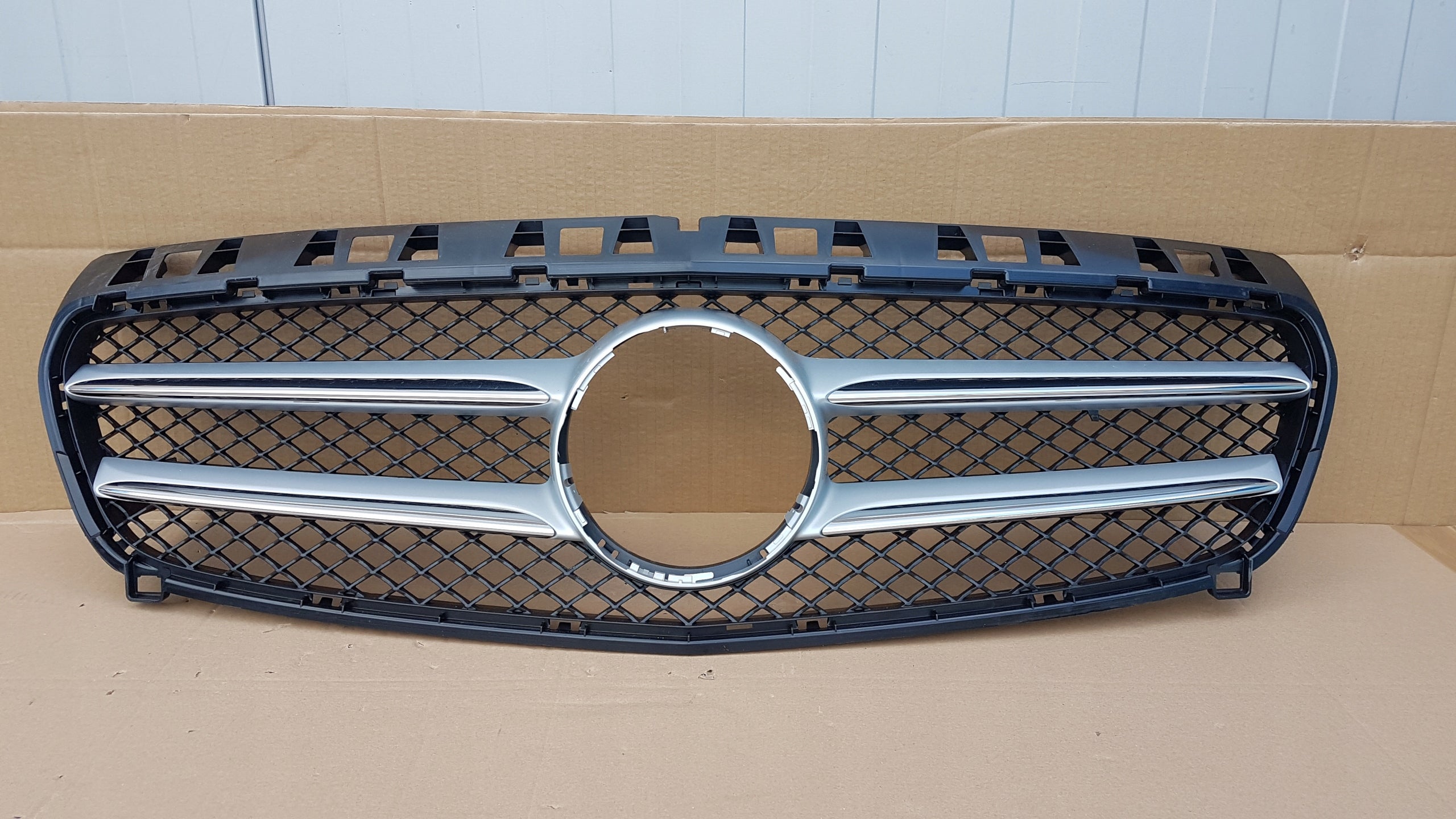 Kühlergrill Mercedes W176 FRONTGRILL Kühlergitter