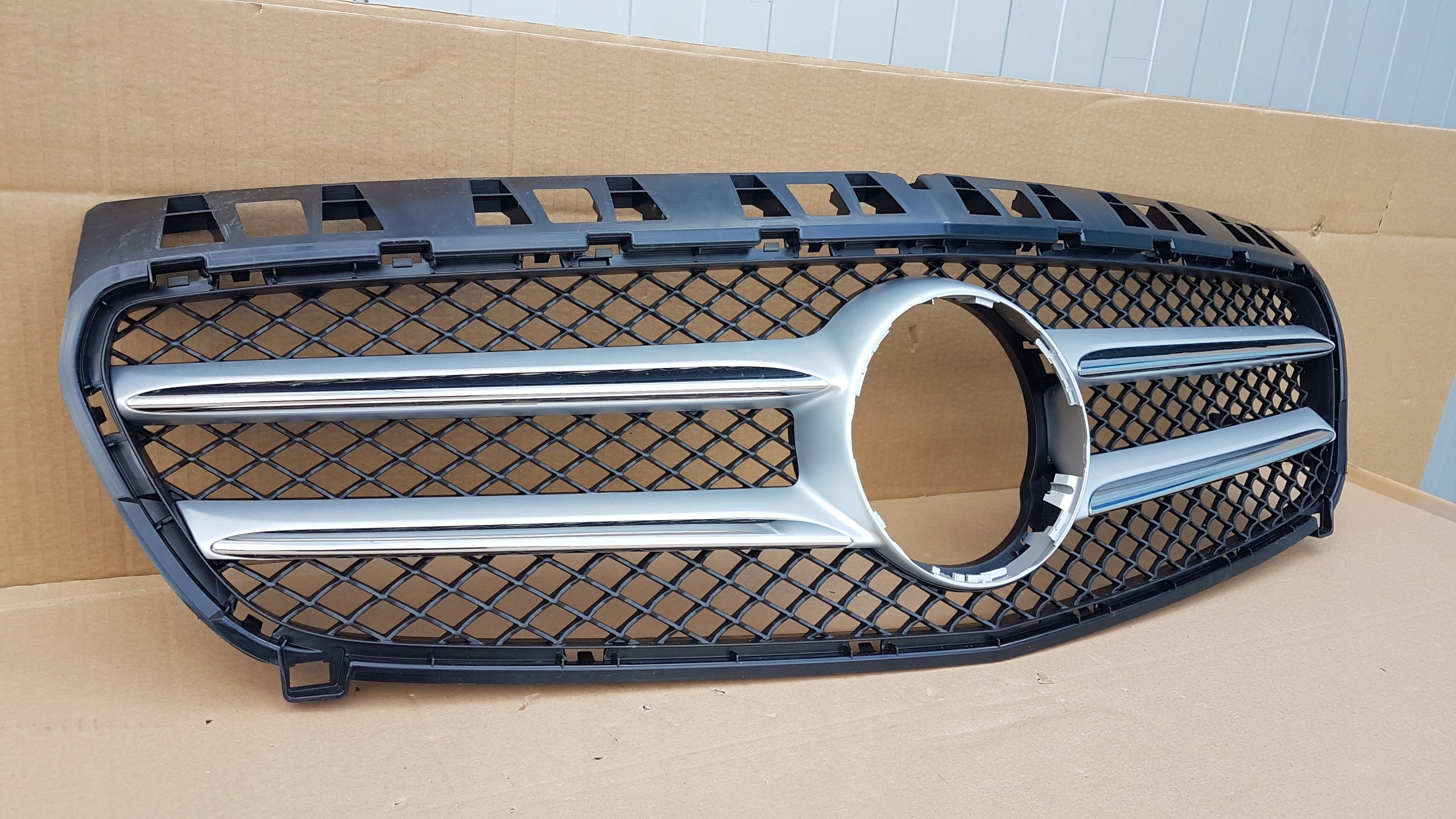 Kühlergrill Mercedes W176 FRONTGRILL Kühlergitter