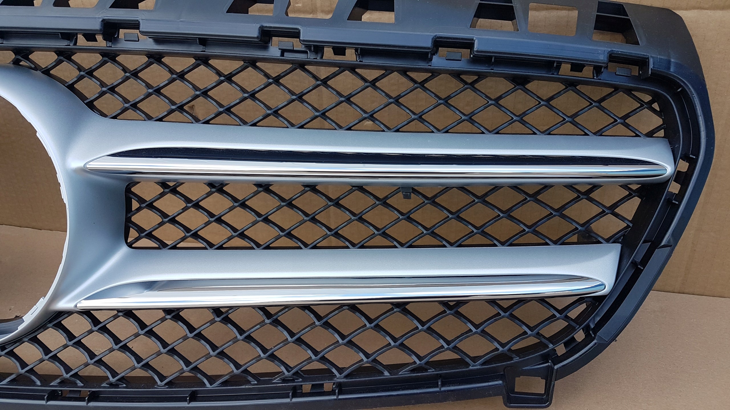 Kühlergrill Mercedes W176 FRONTGRILL Kühlergitter