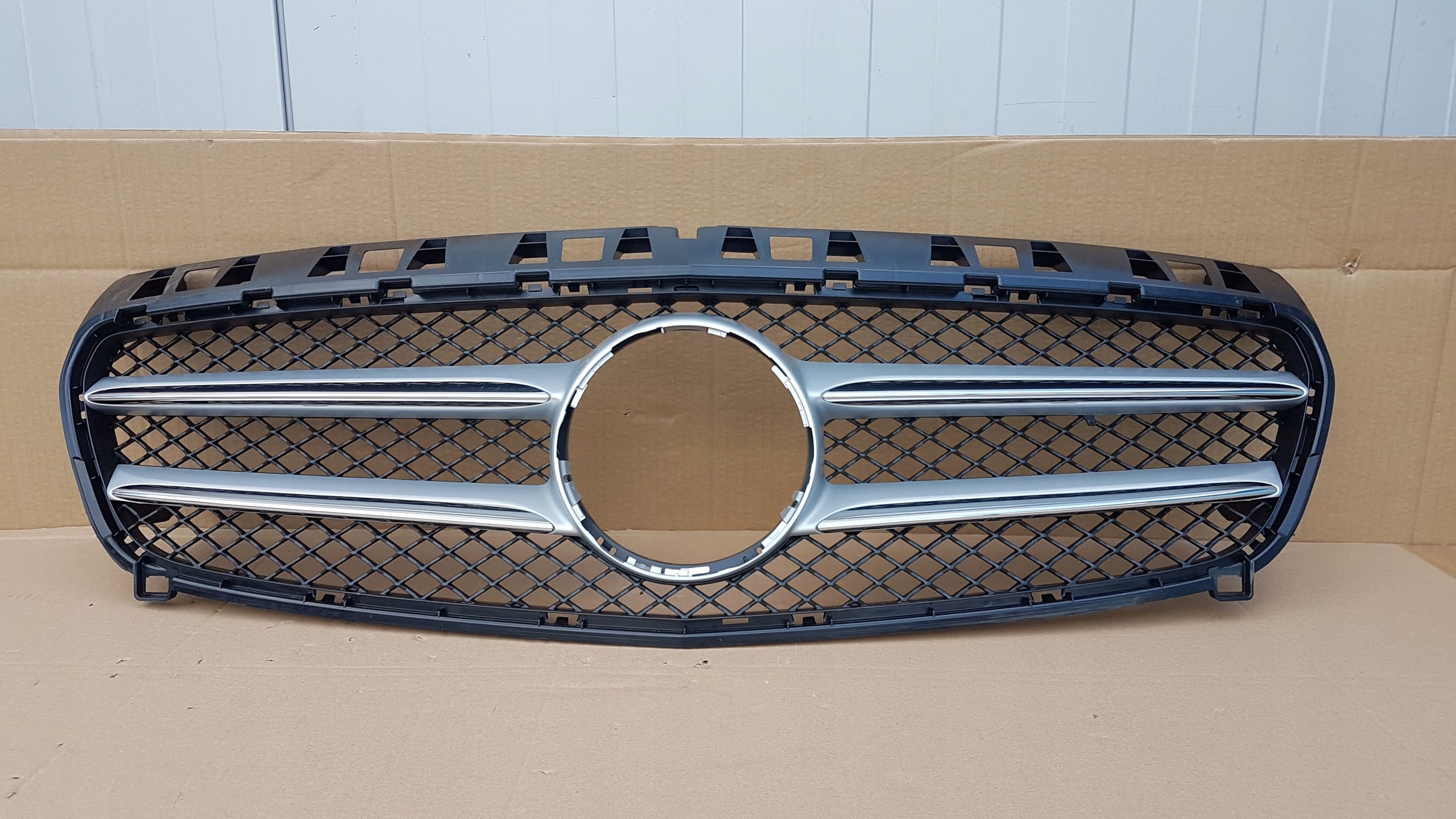 Kühlergrill Mercedes W176 FRONTGRILL Kühlergitter