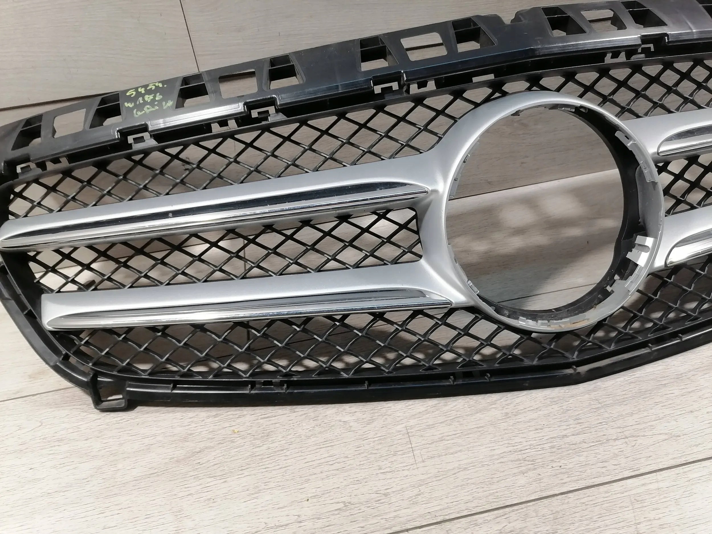 Kühlergrill Mercedes W176 A176 FRONTGRILL A1768880260 Kühlergitter