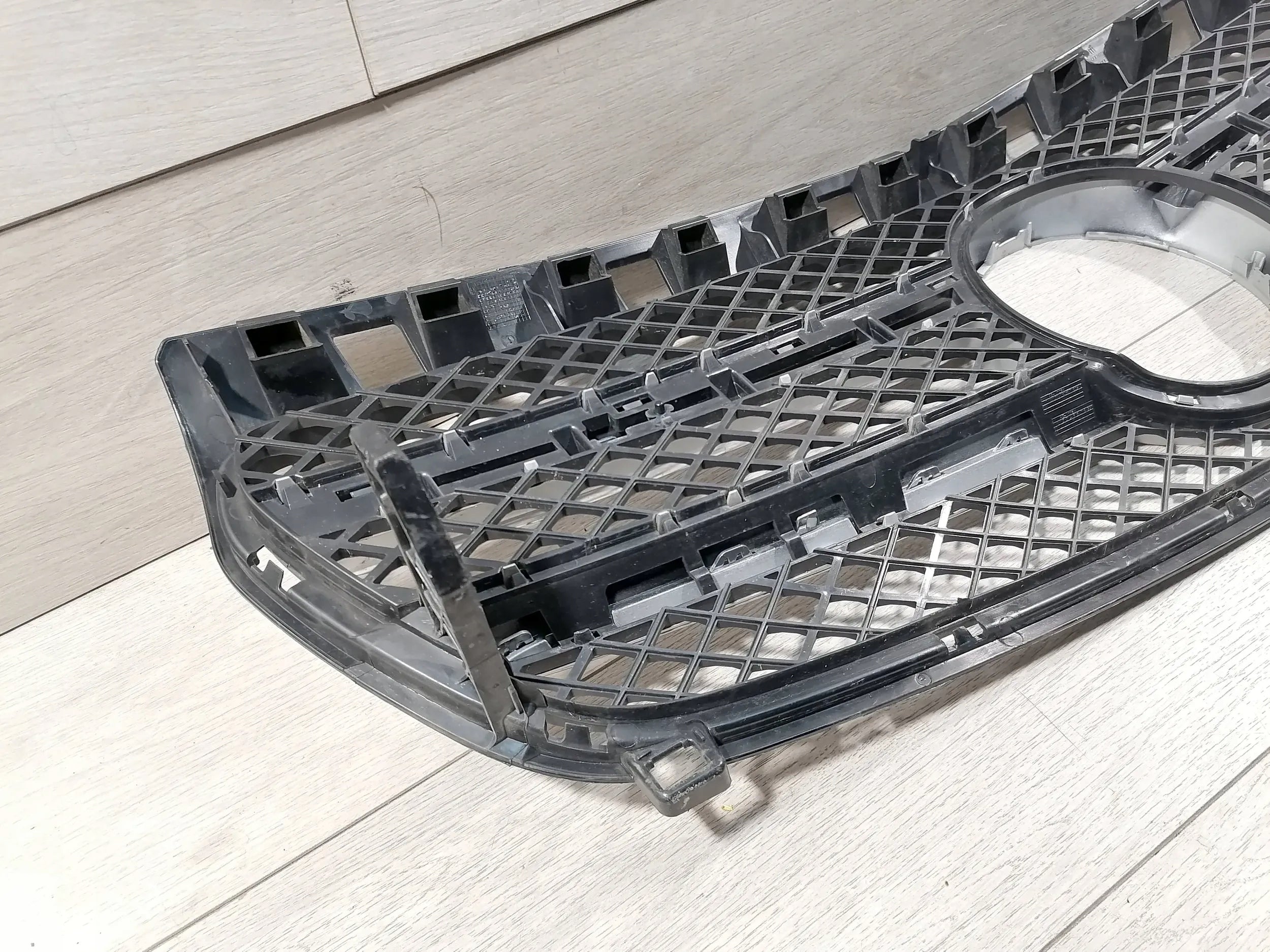 Kühlergrill Mercedes W176 A176 FRONTGRILL A1768880260 Kühlergitter