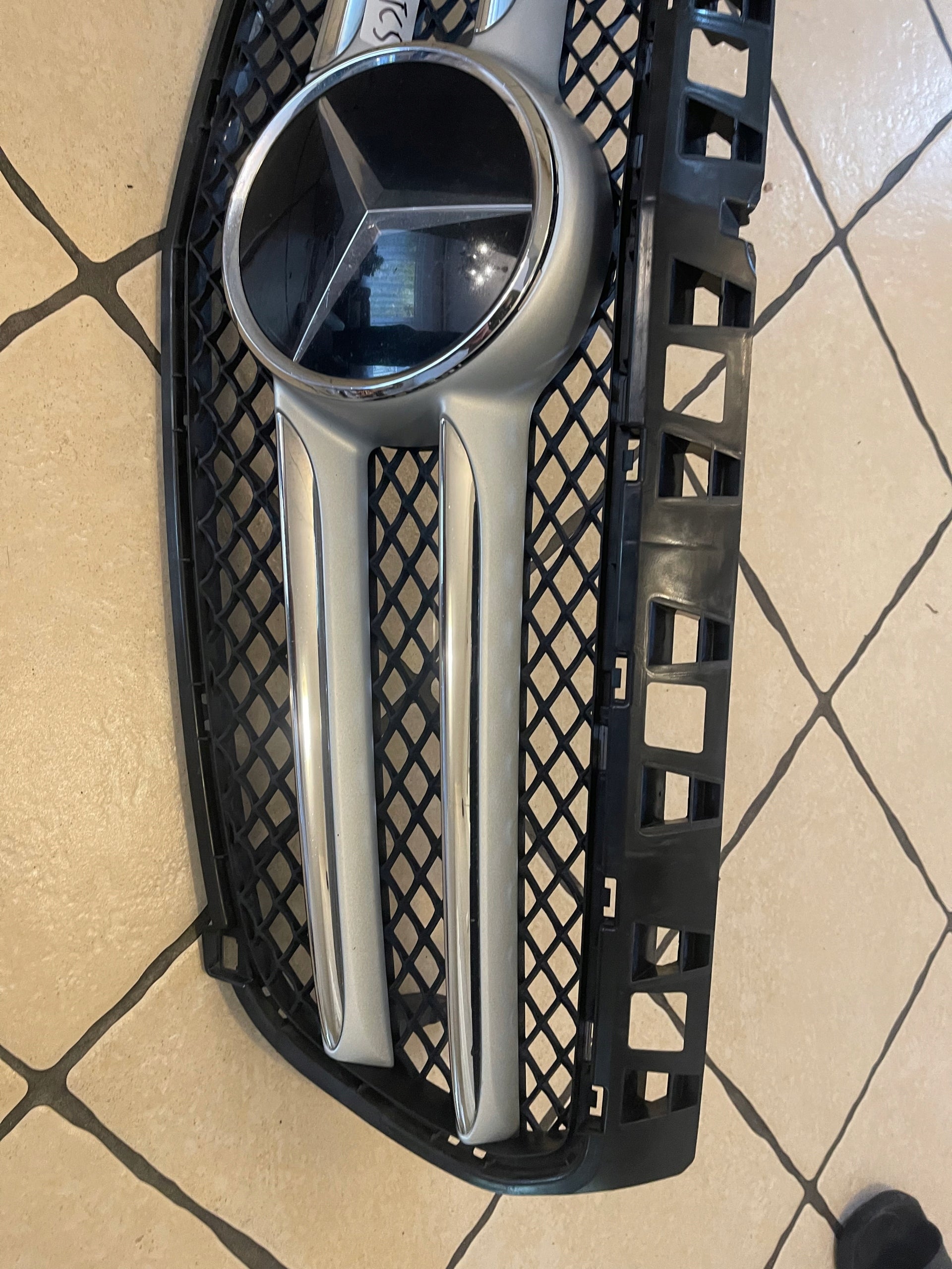 Kühlergrill Mercedes W176 FRONTGRILL Kühlergitter