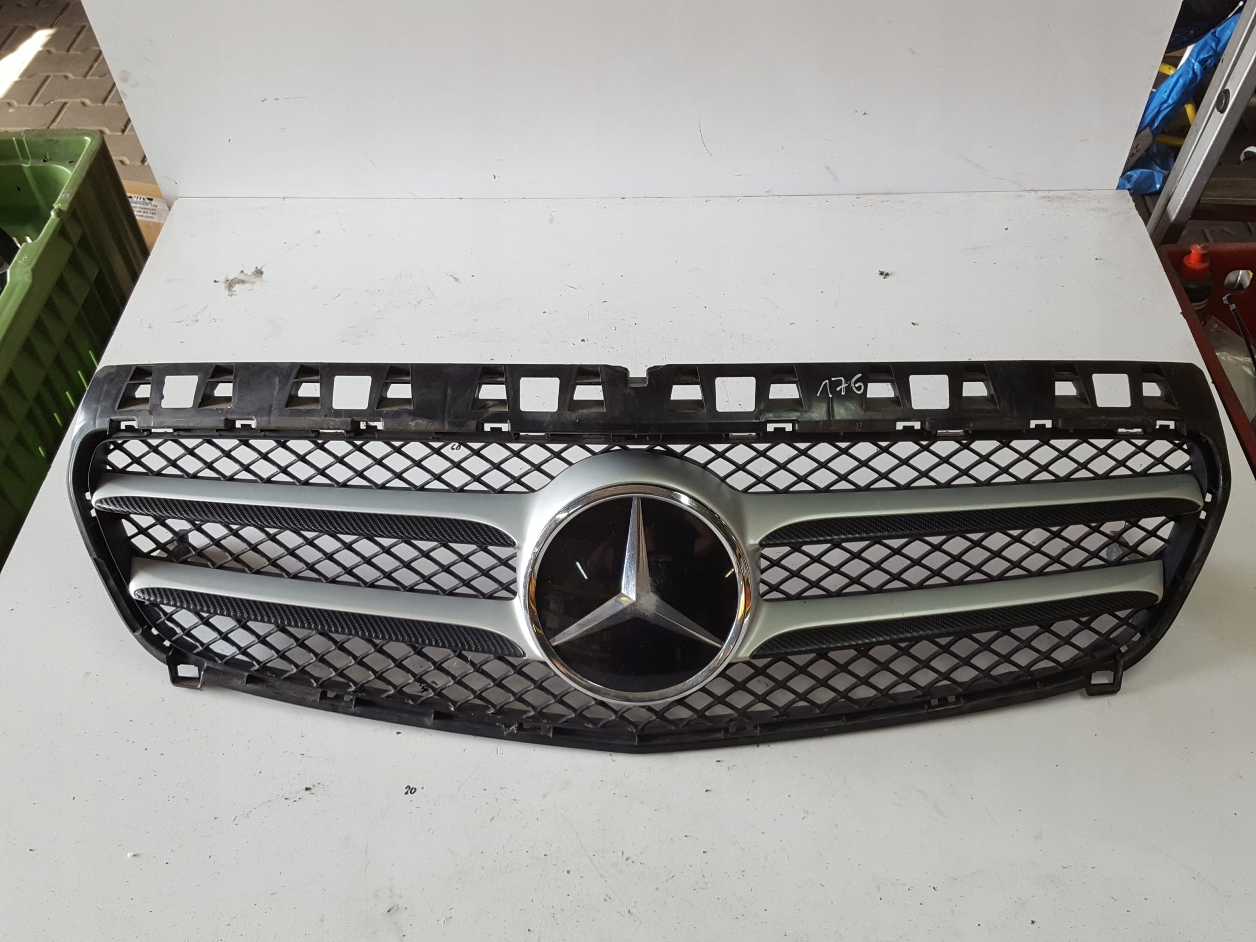 Kühlergrill Mercedes A176 W176 FRONTGRILL A1768880260 Kühlergitter