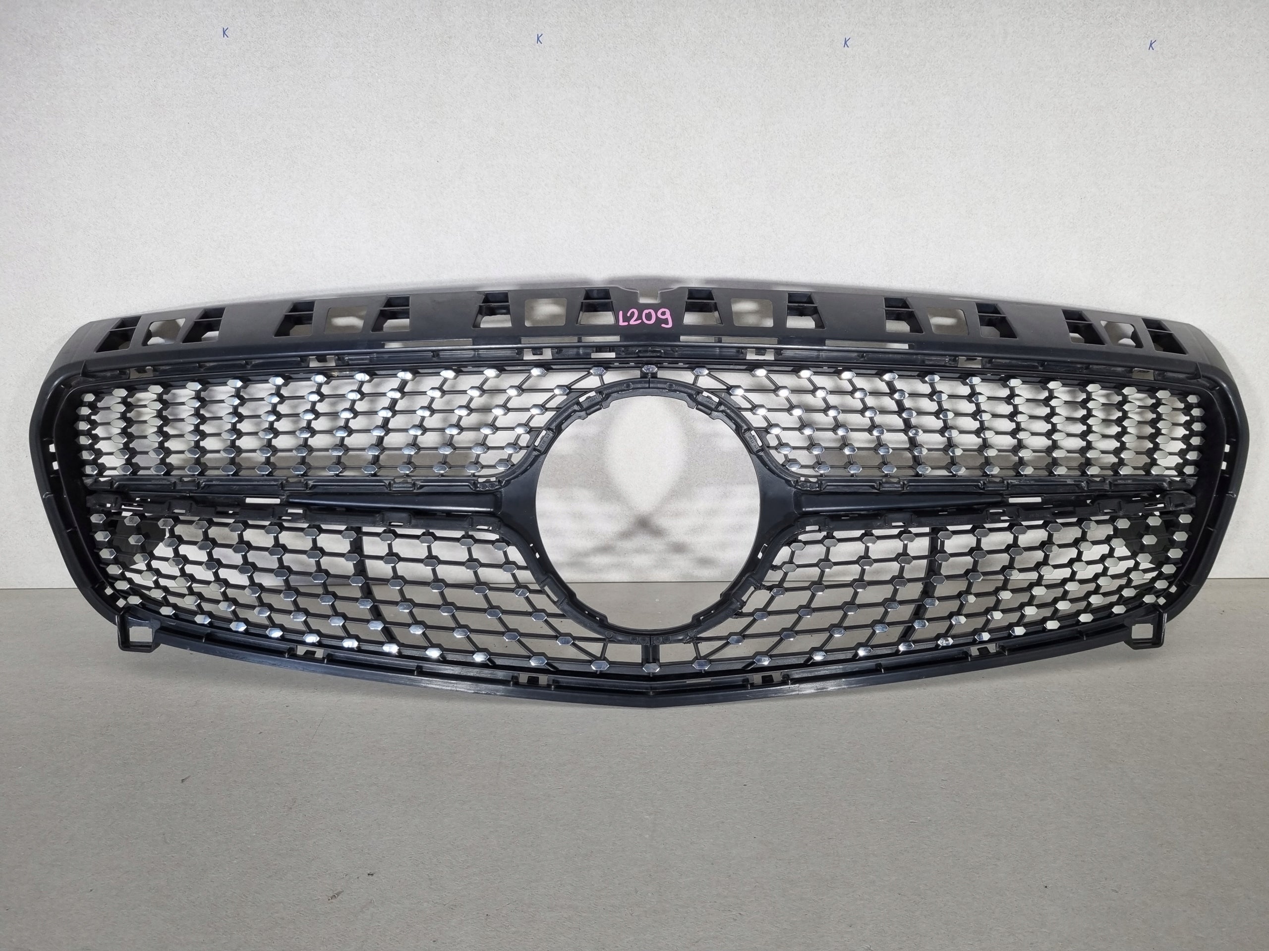  Radiator grille Mercedes W176 A176 FRONT GRILL A1768881160 Radiator grille  product image