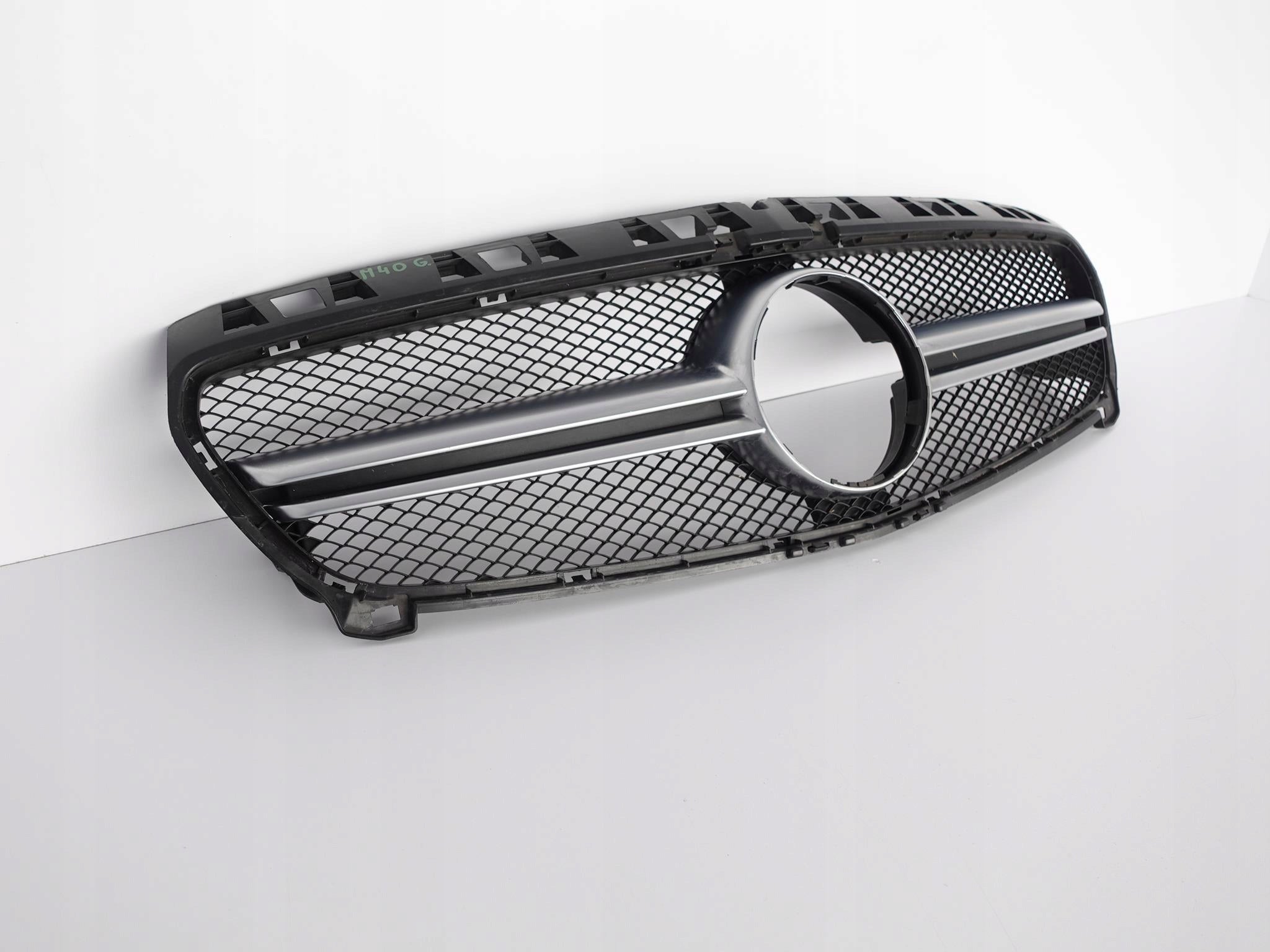 Kühlergrill Mercedes W176 A176 FRONTGRILL A1768880860 Kühlergitter