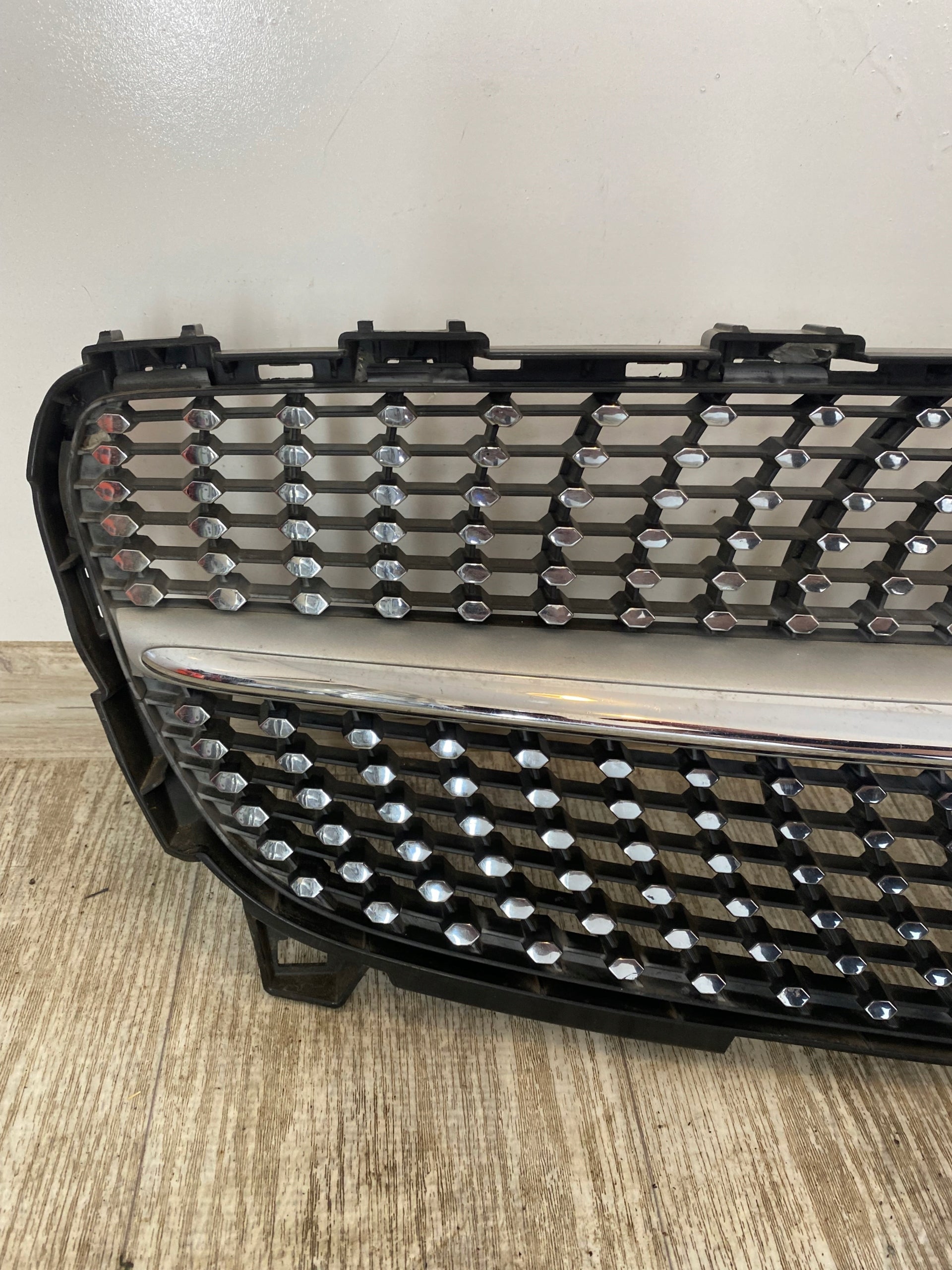 Kühlergrill Mercedes W176 A176 FRONTGRILL A1768881760 Kühlergitter