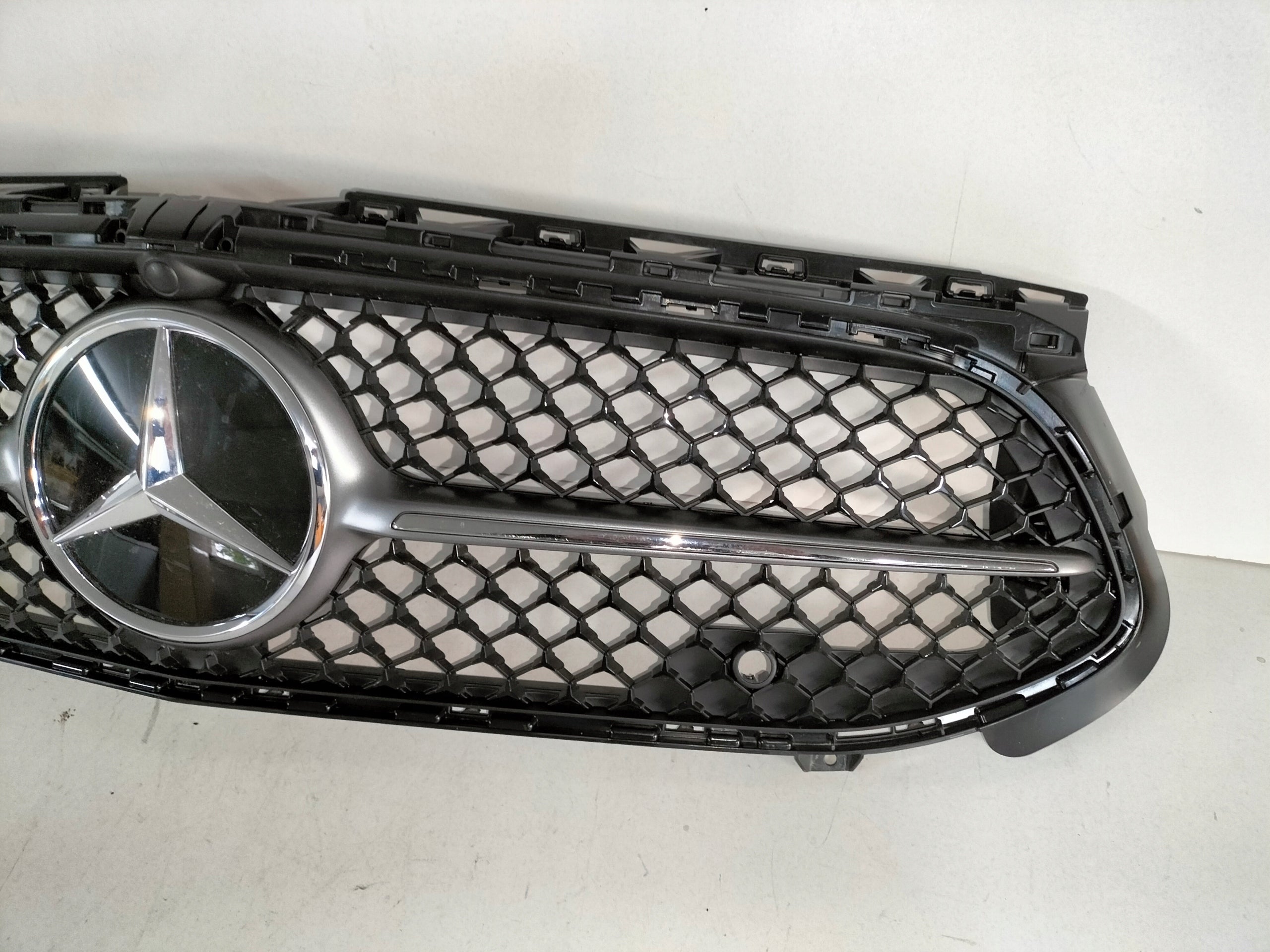 Kühlergrill Mercedes A177 W177 FRONTGRILL A1778888300 Kühlergitter