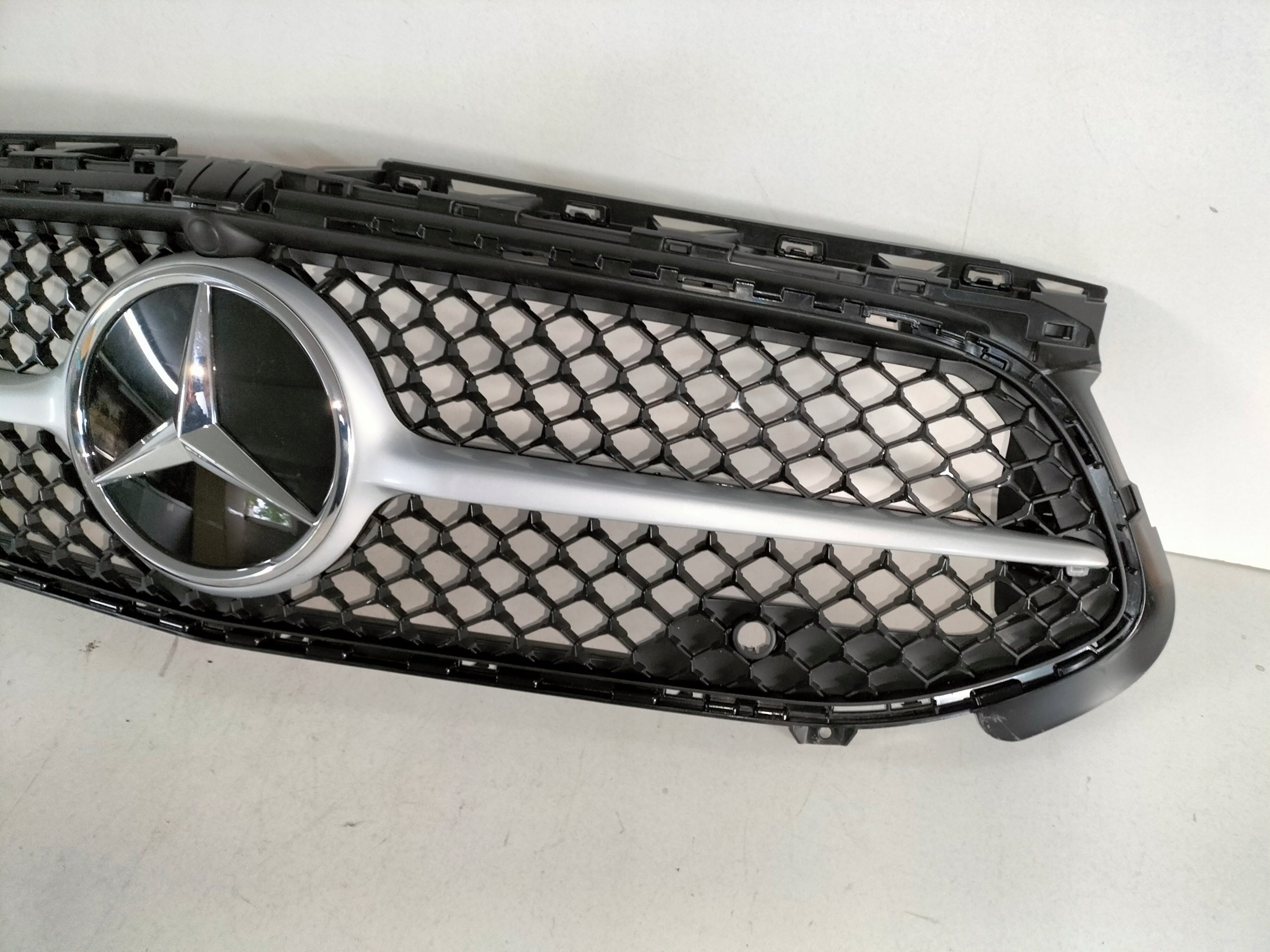 Kühlergrill Mercedes A177 W177 FRONTGRILL A1778888300 Kühlergitter