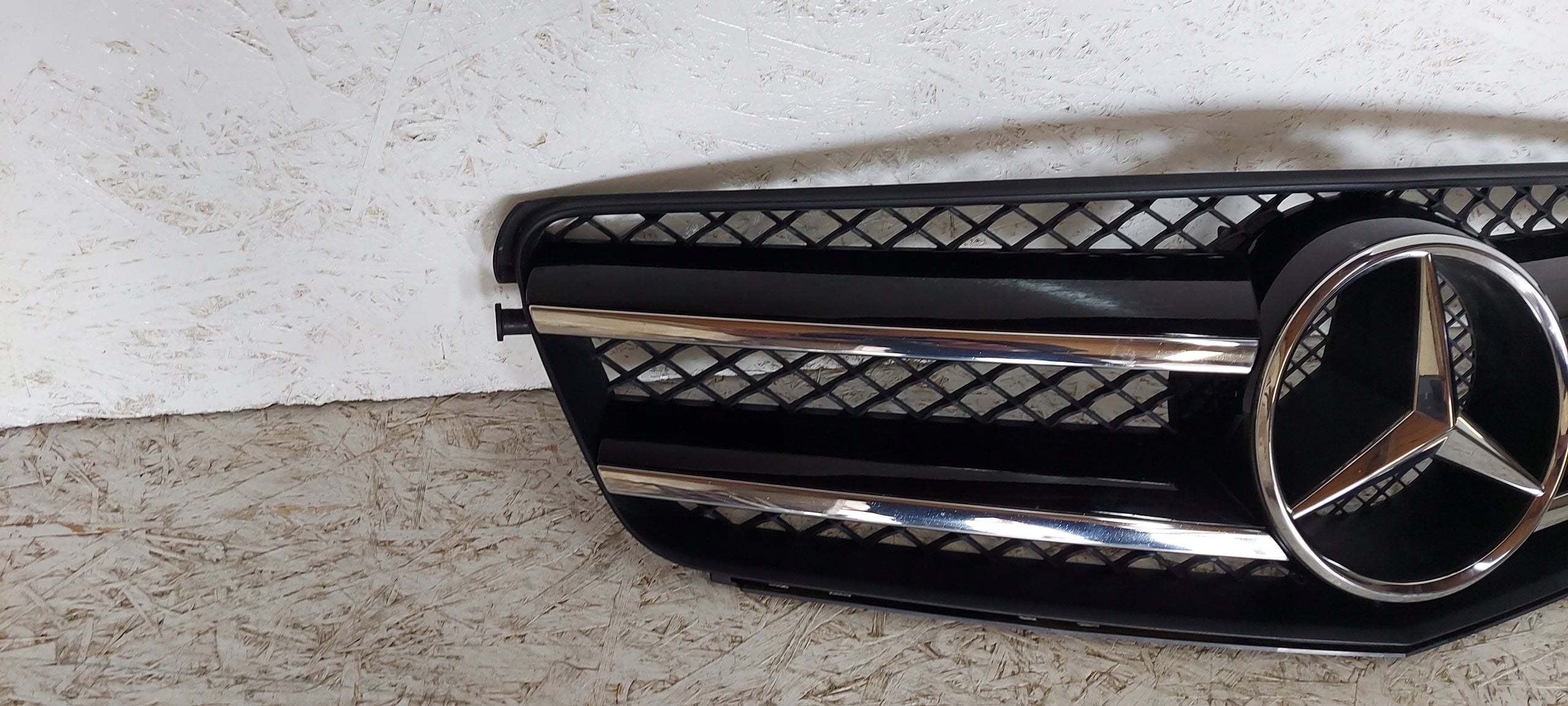 Kühlergrill Mercedes W204 FRONTGRILL A2048880160 Kühlergitter