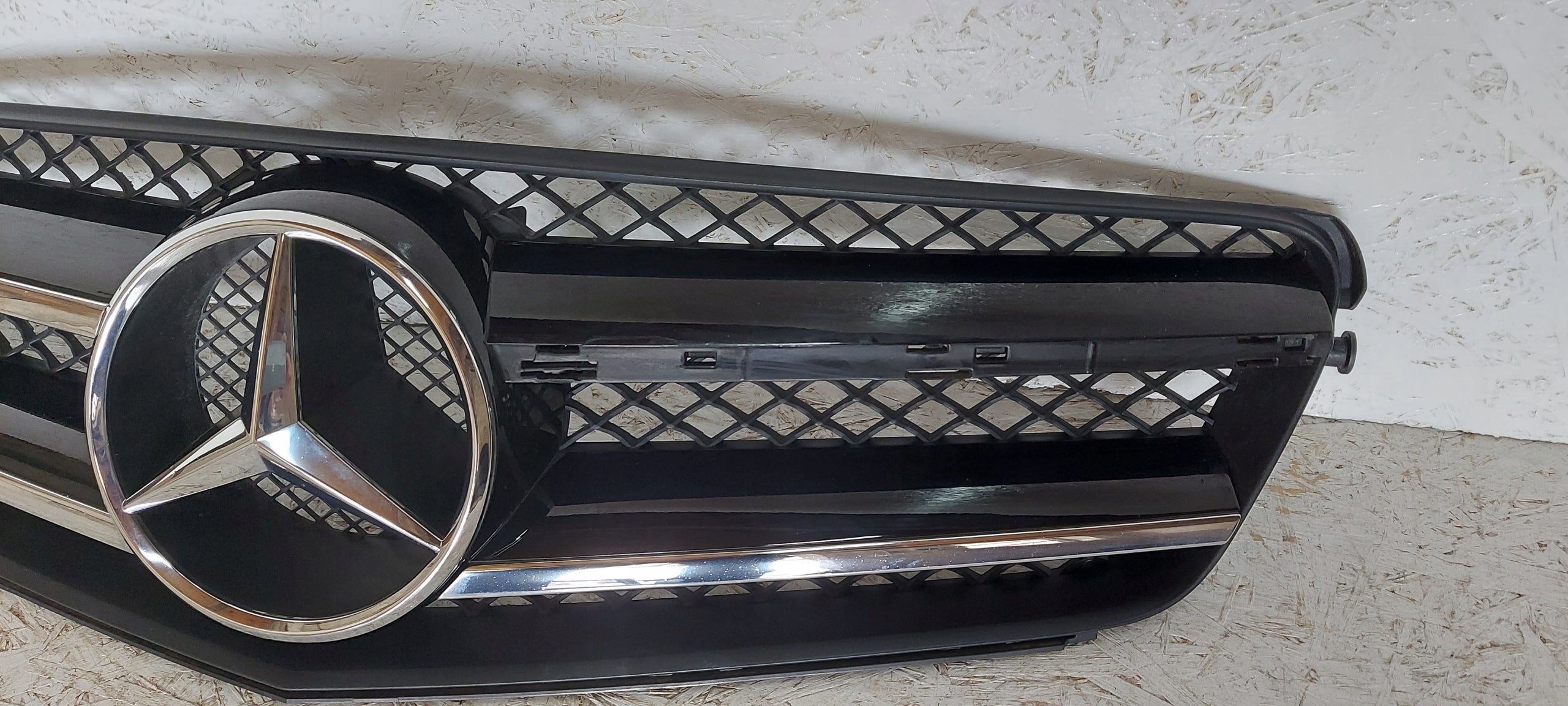 Kühlergrill Mercedes W204 FRONTGRILL A2048880160 Kühlergitter