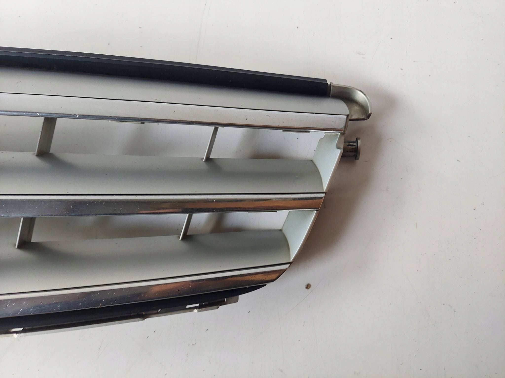 Kühlergrill Mercedes W204 FRONTGRILL A2048800023 Kühlergitter