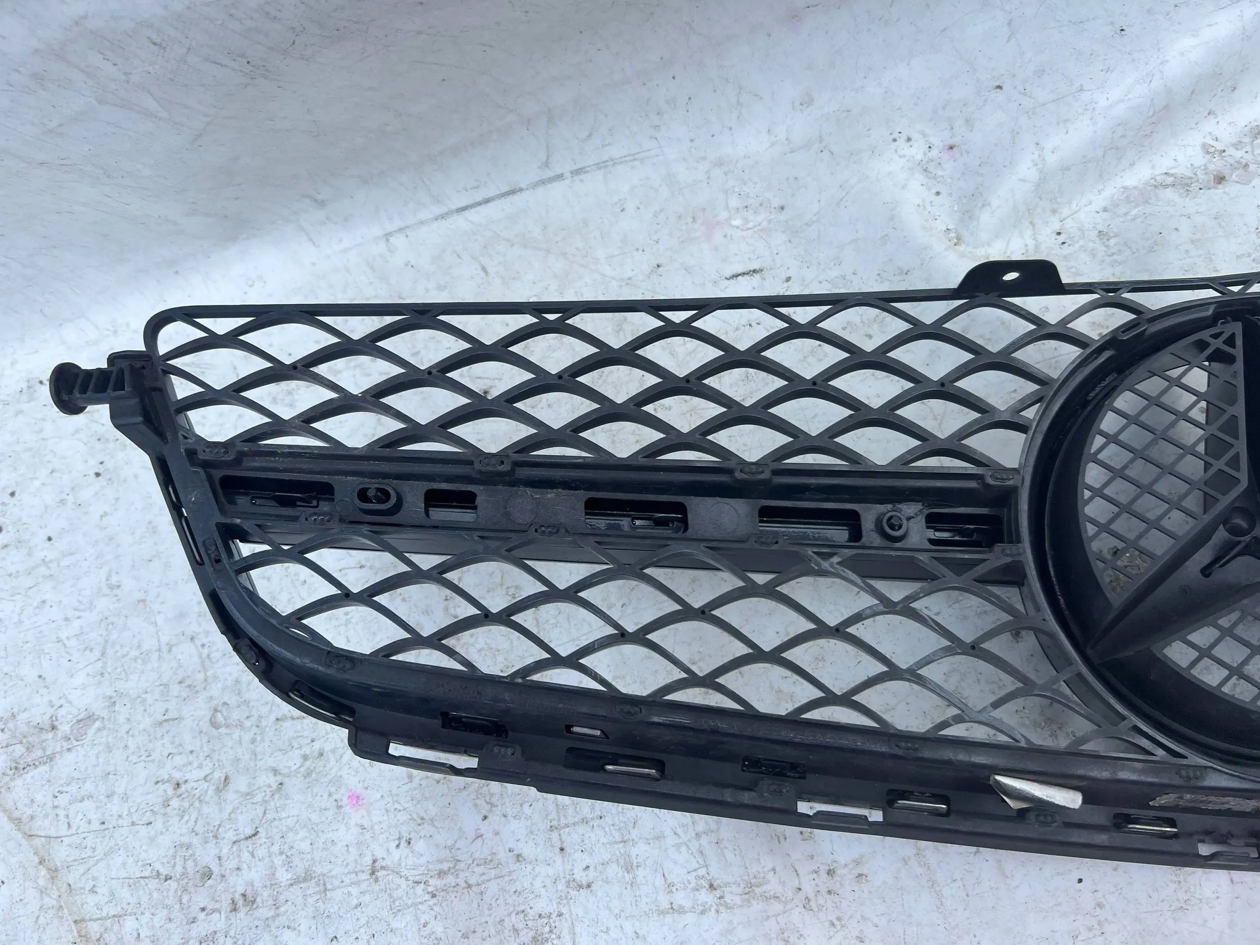 Kühlergrill Mercedes W204 FRONTGRILL A2048802483 Kühlergitter