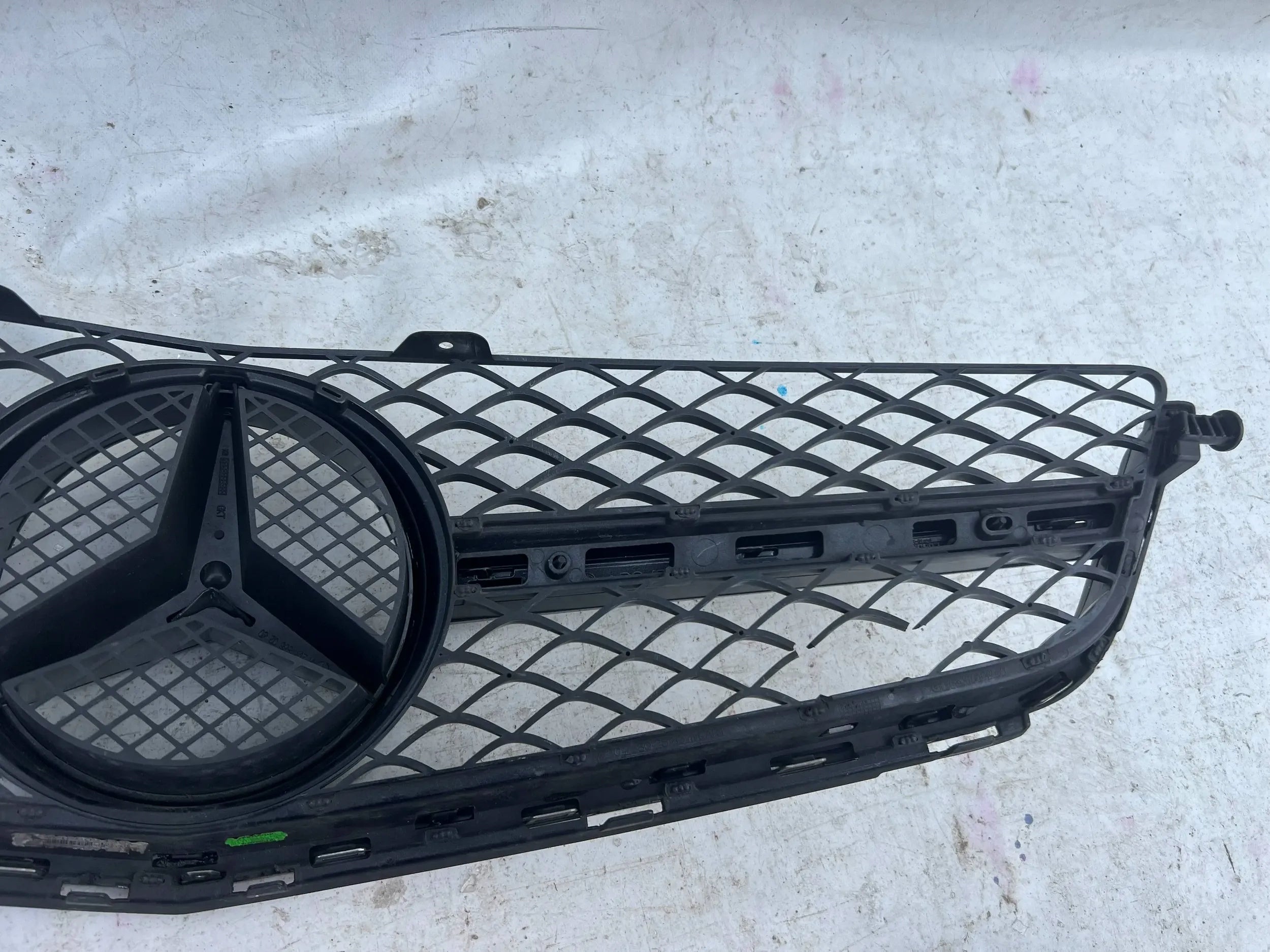 Kühlergrill Mercedes W204 FRONTGRILL A2048802483 Kühlergitter