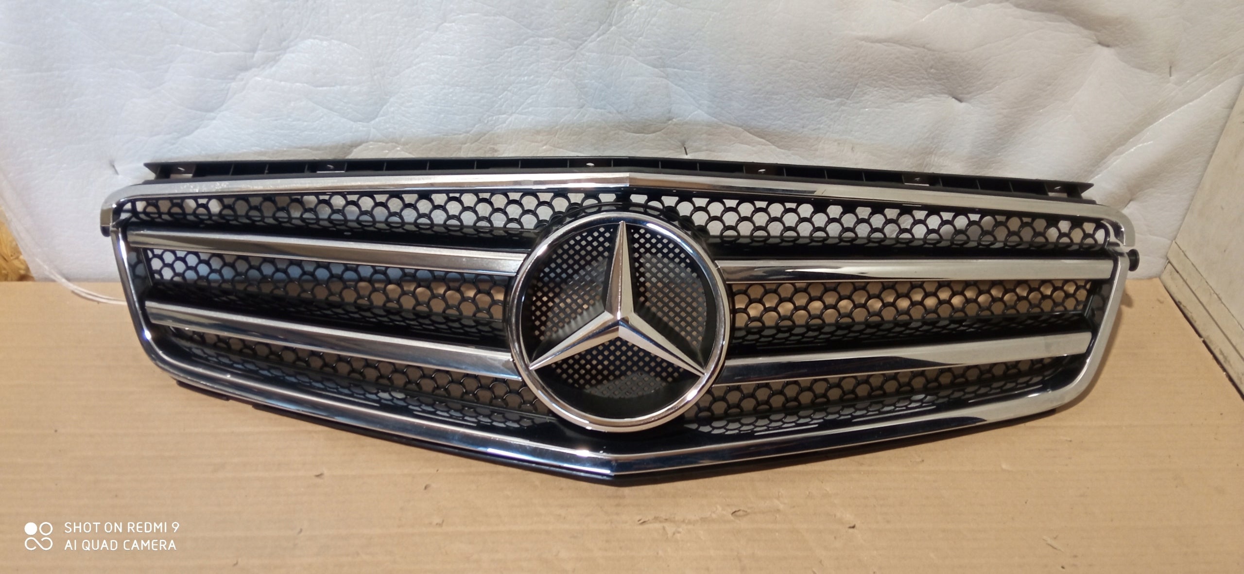  Grille de radiateur Mercedes W204 FRONTGRILL A2048800983 Grille de radiateur  product image